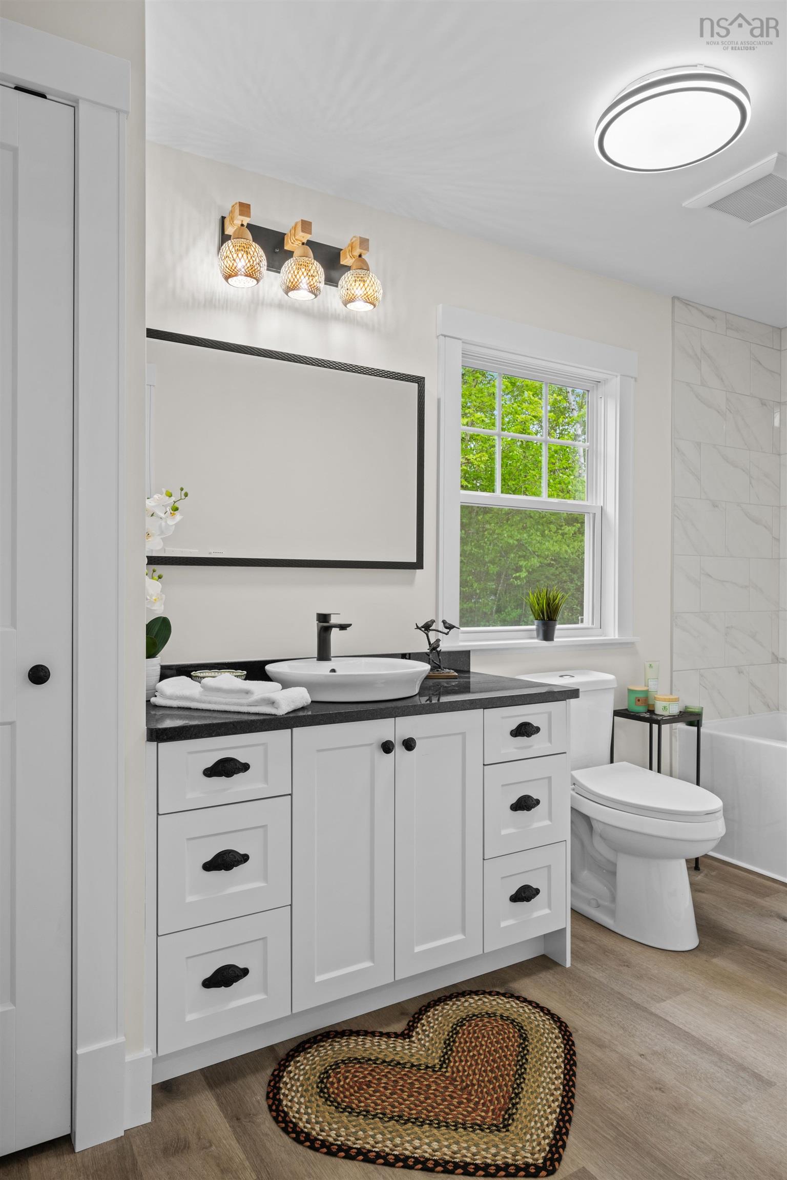 7 Daylily Lane photo #25