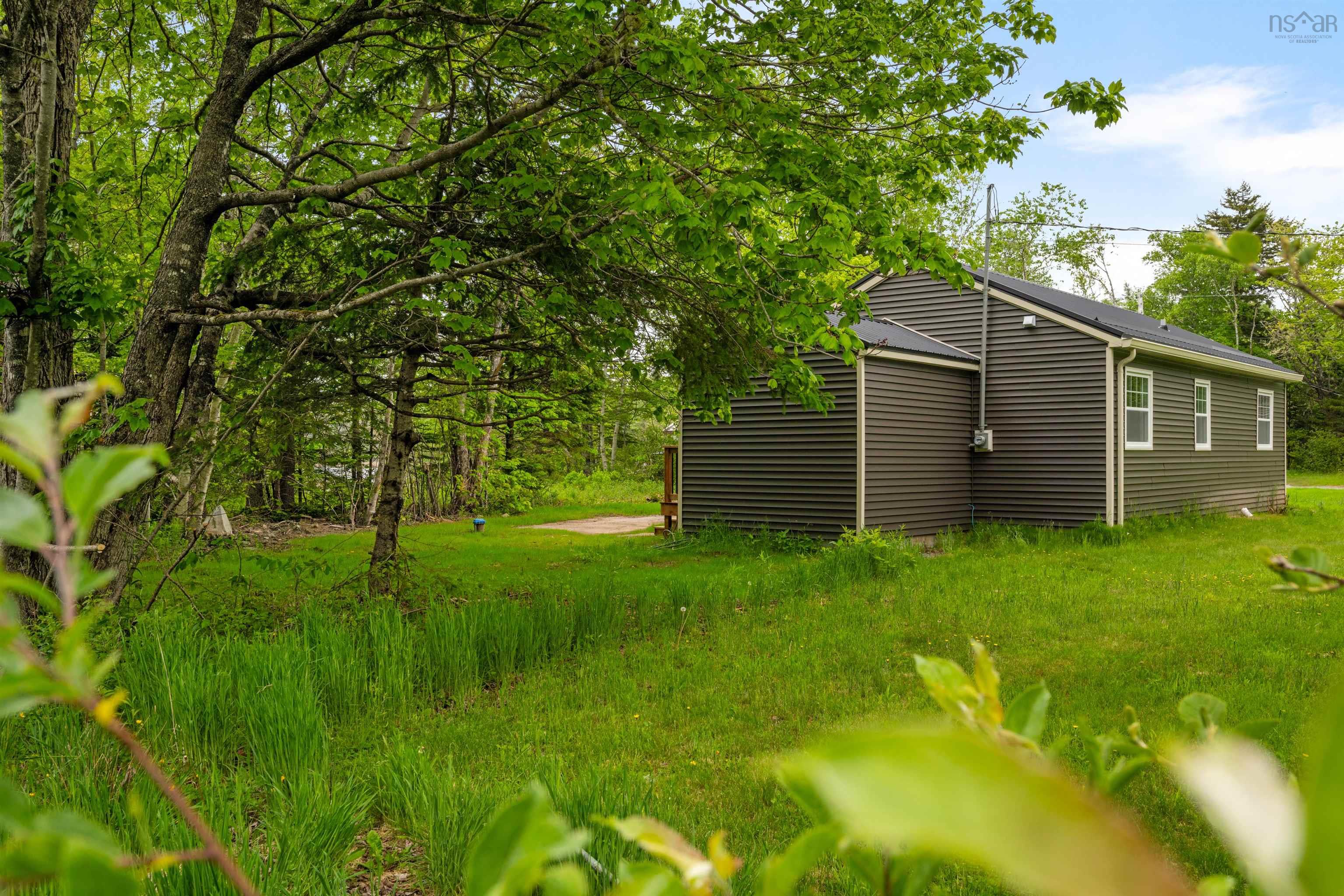 7 Daylily Lane photo #29