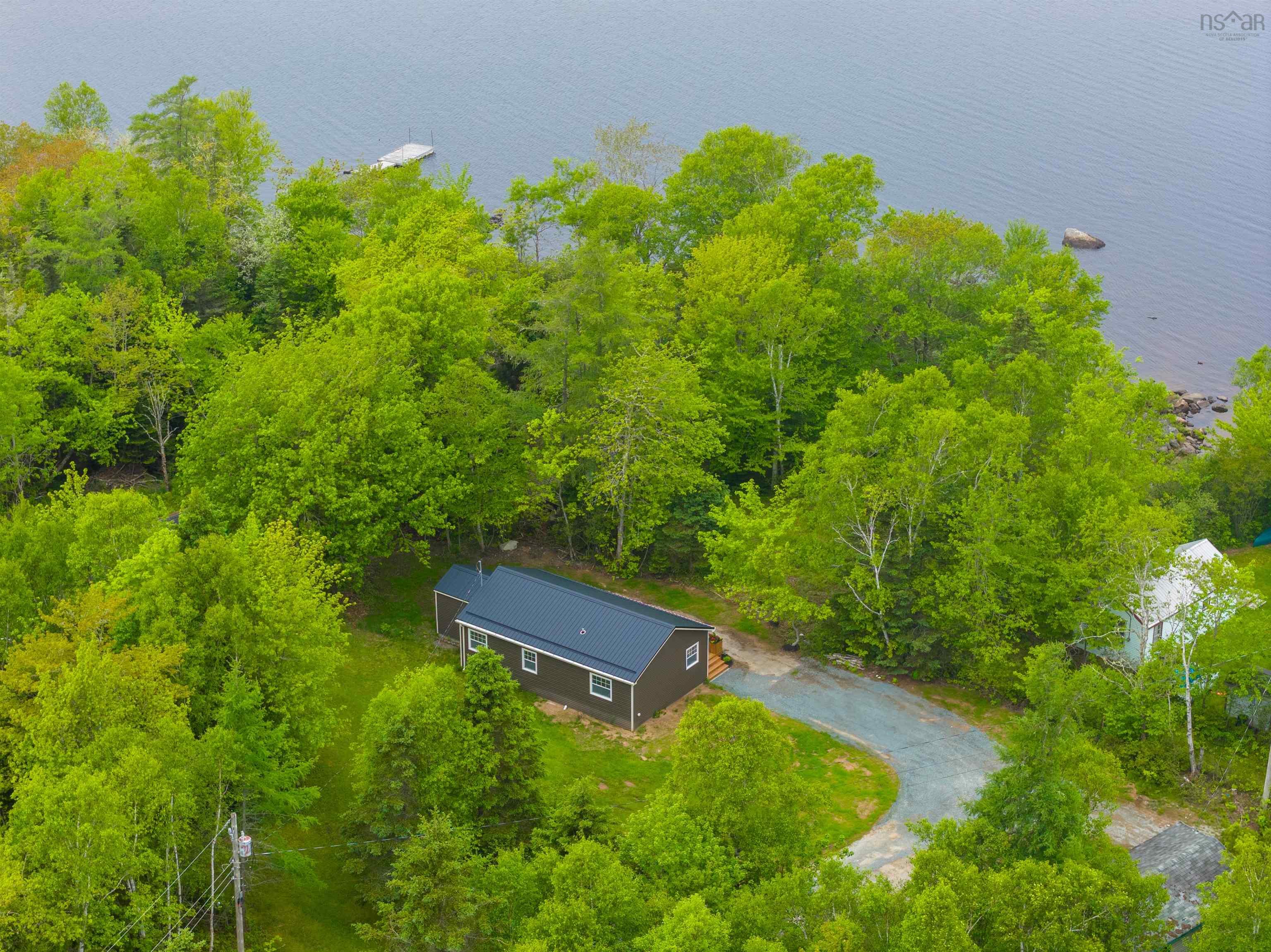 7 Daylily Lane photo #36