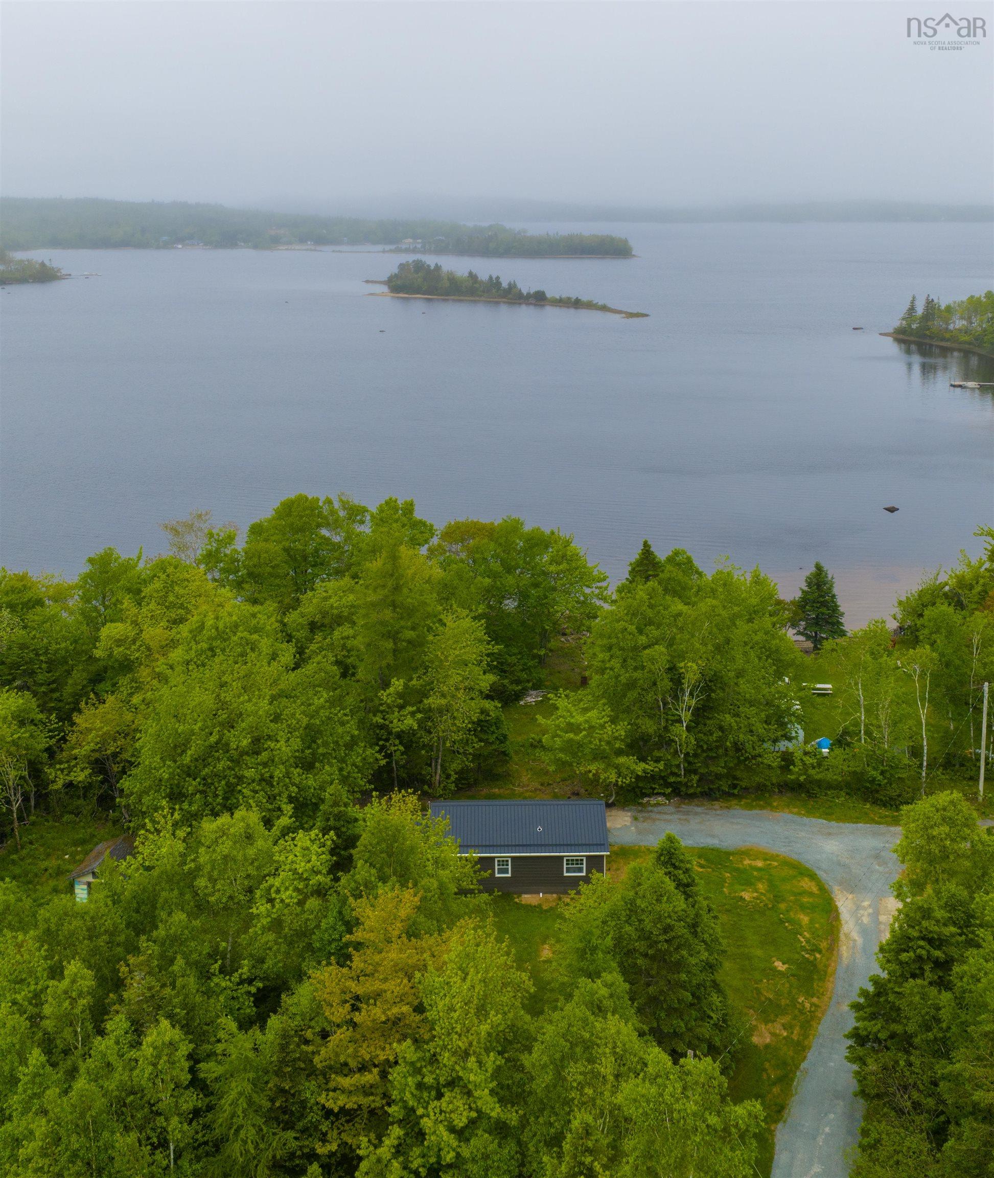7 Daylily Lane photo #38