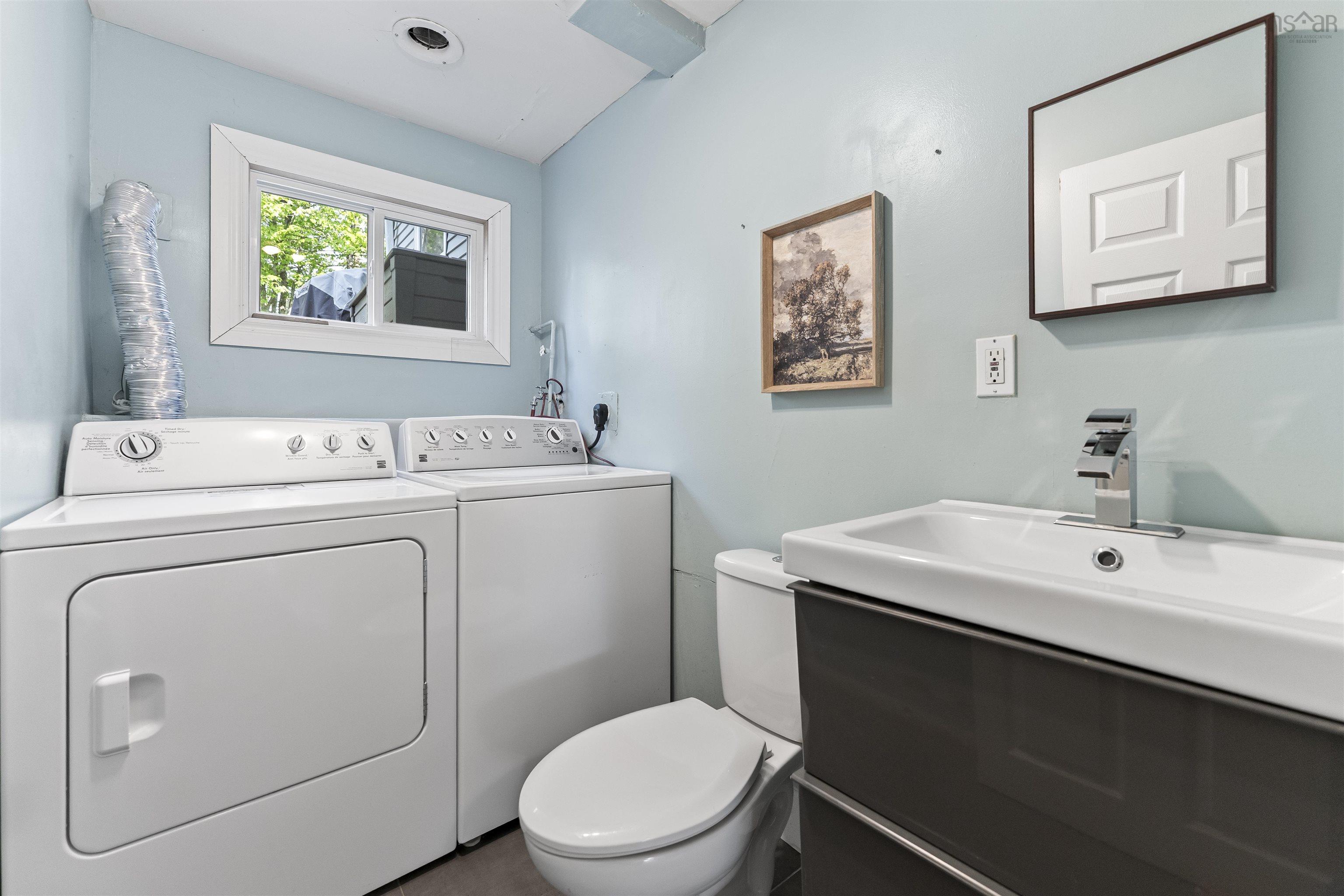 572 Basinview Drive photo #50