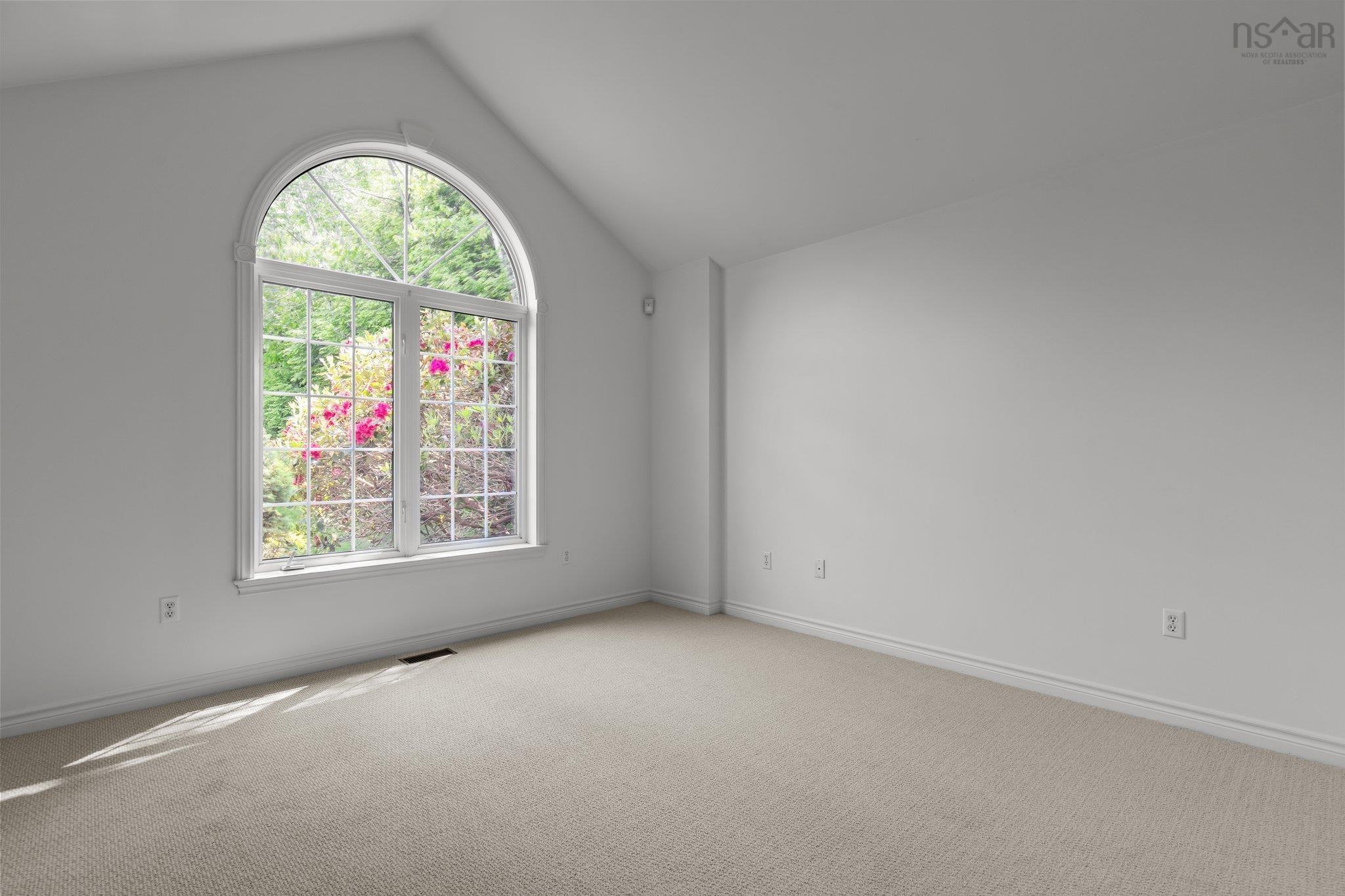 9 Glenmorren Court photo #23