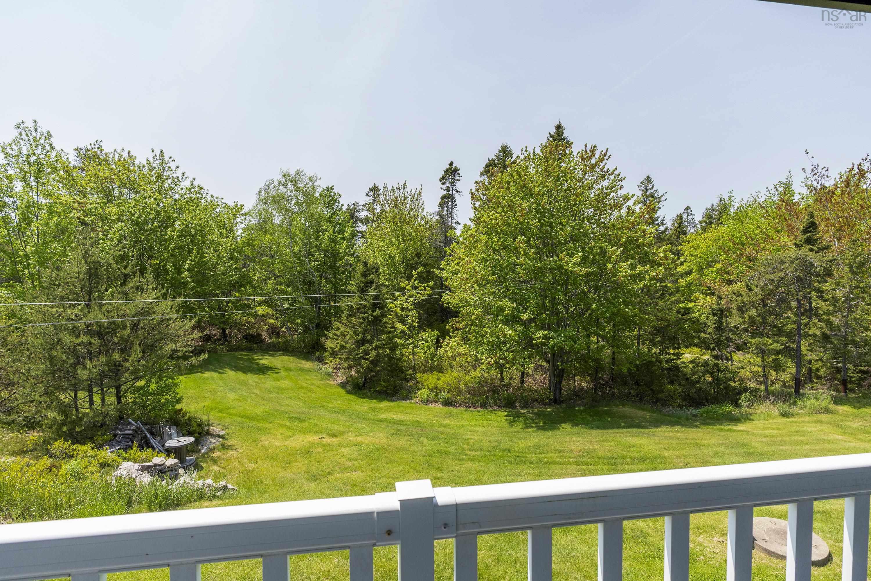 40 Sutherland Drive photo #30
