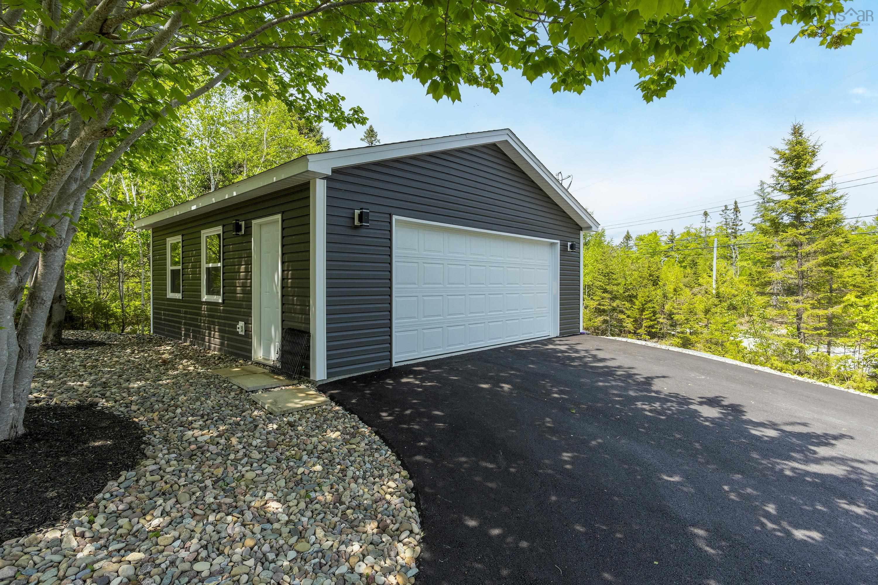 40 Sutherland Drive photo #34
