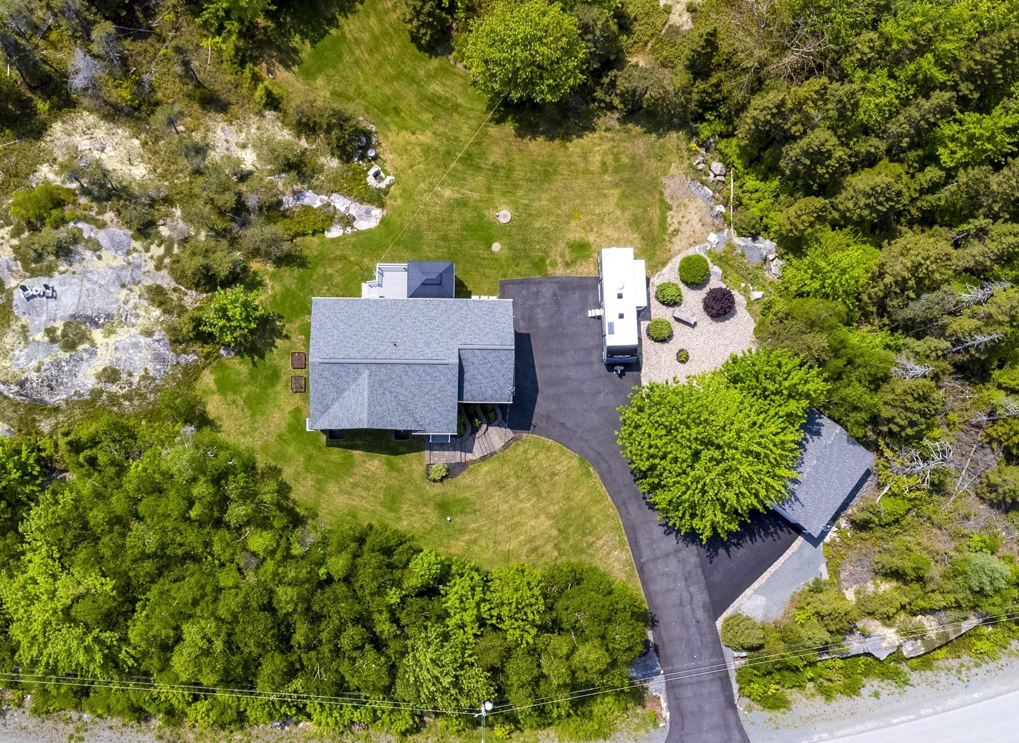 40 Sutherland Drive photo #38