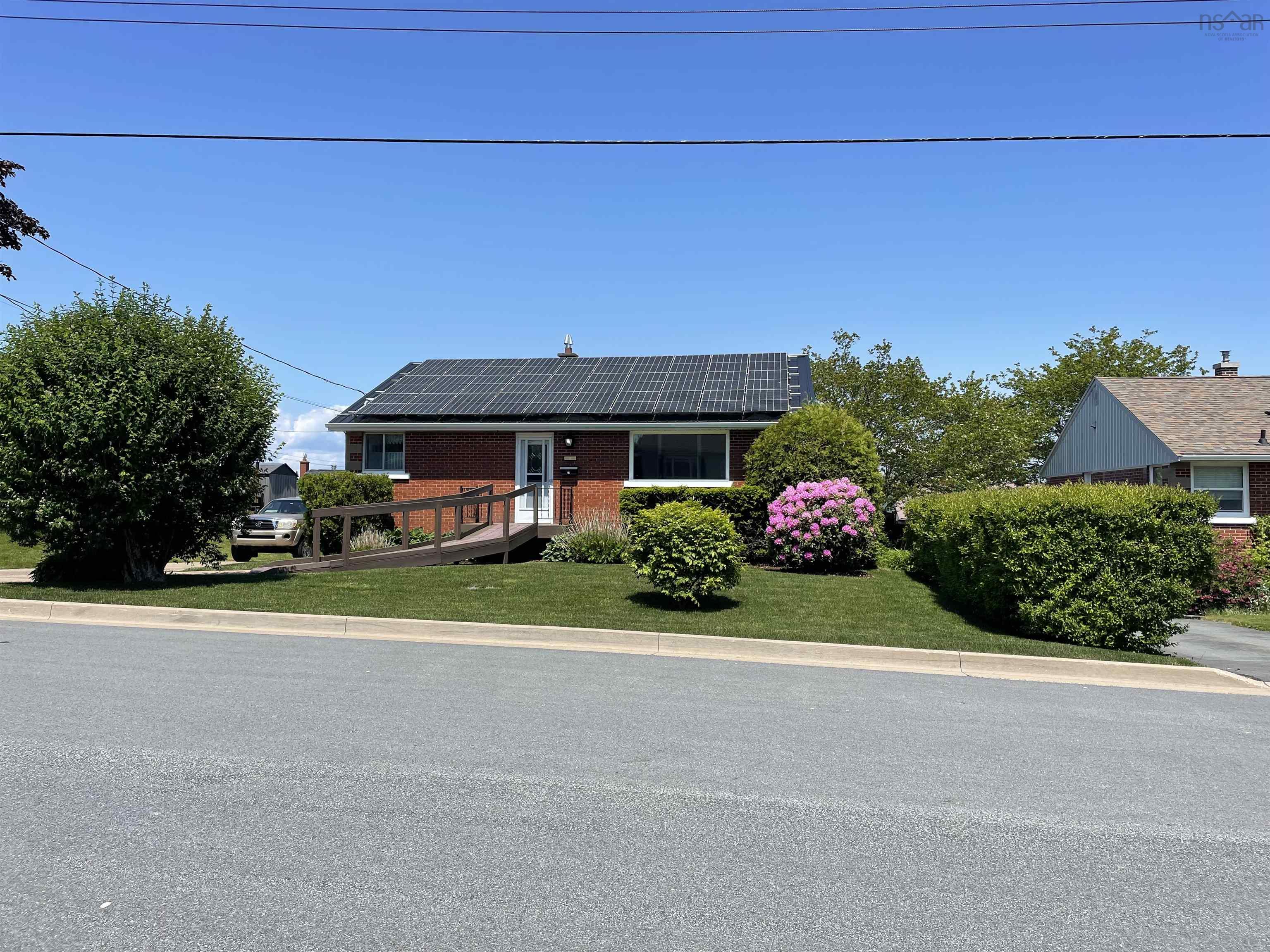 6 IVYLEA CRES, HALIFAX, NS Photo 1