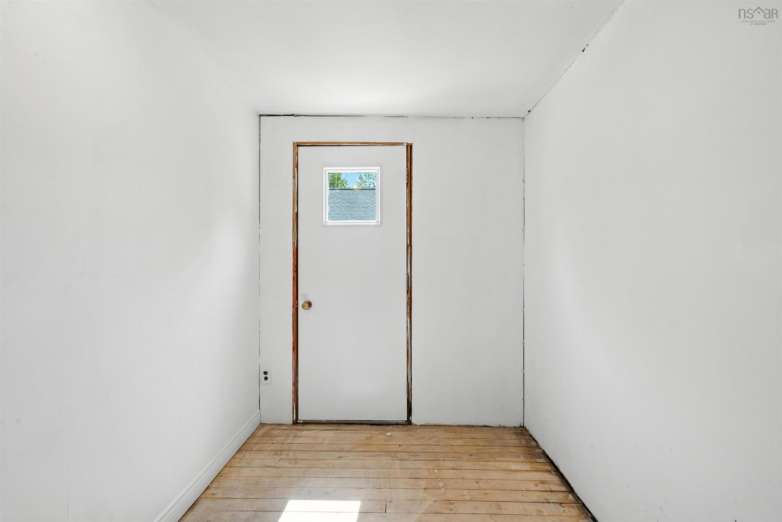 26 Franklyn Street photo #19