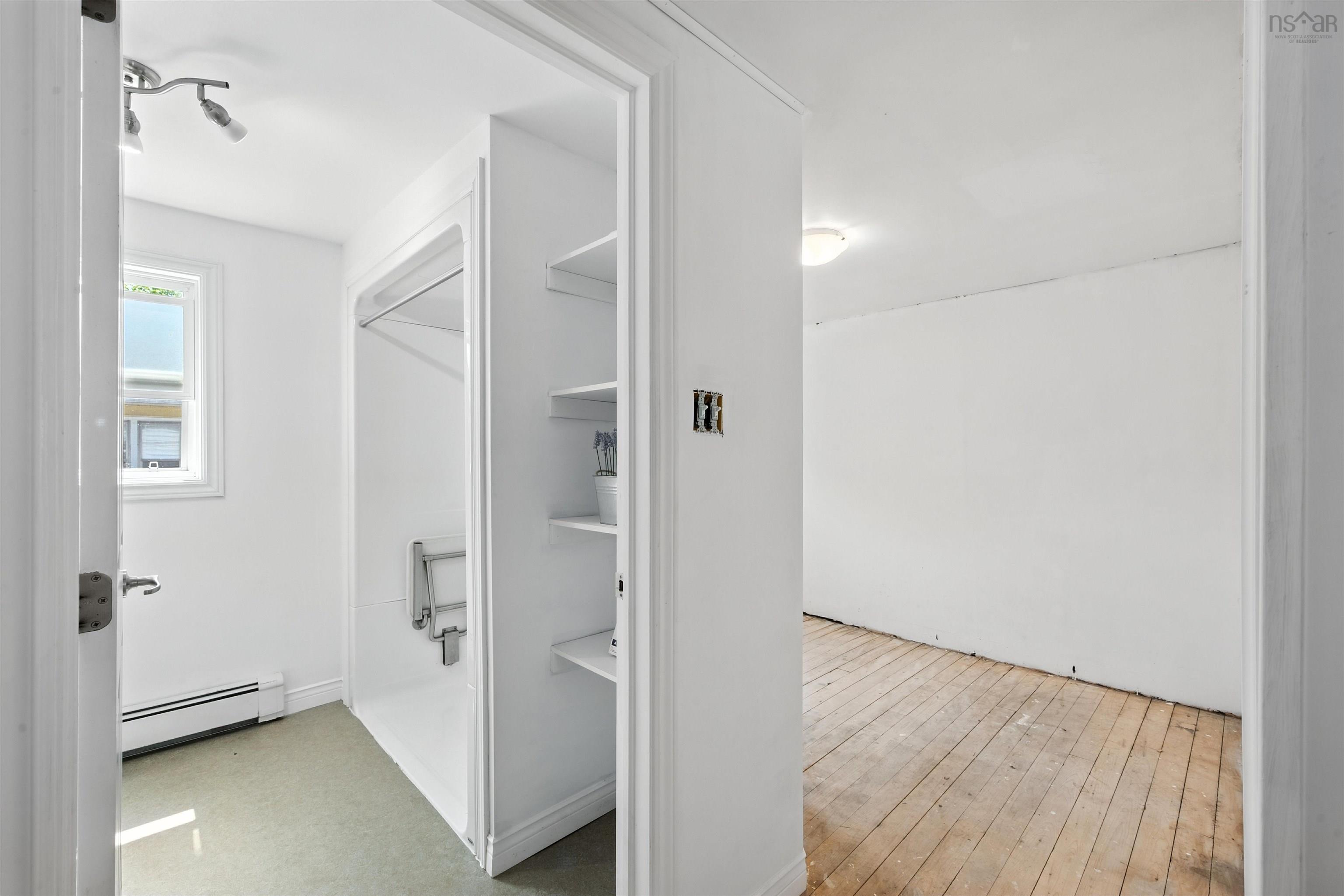 26 Franklyn Street photo #20