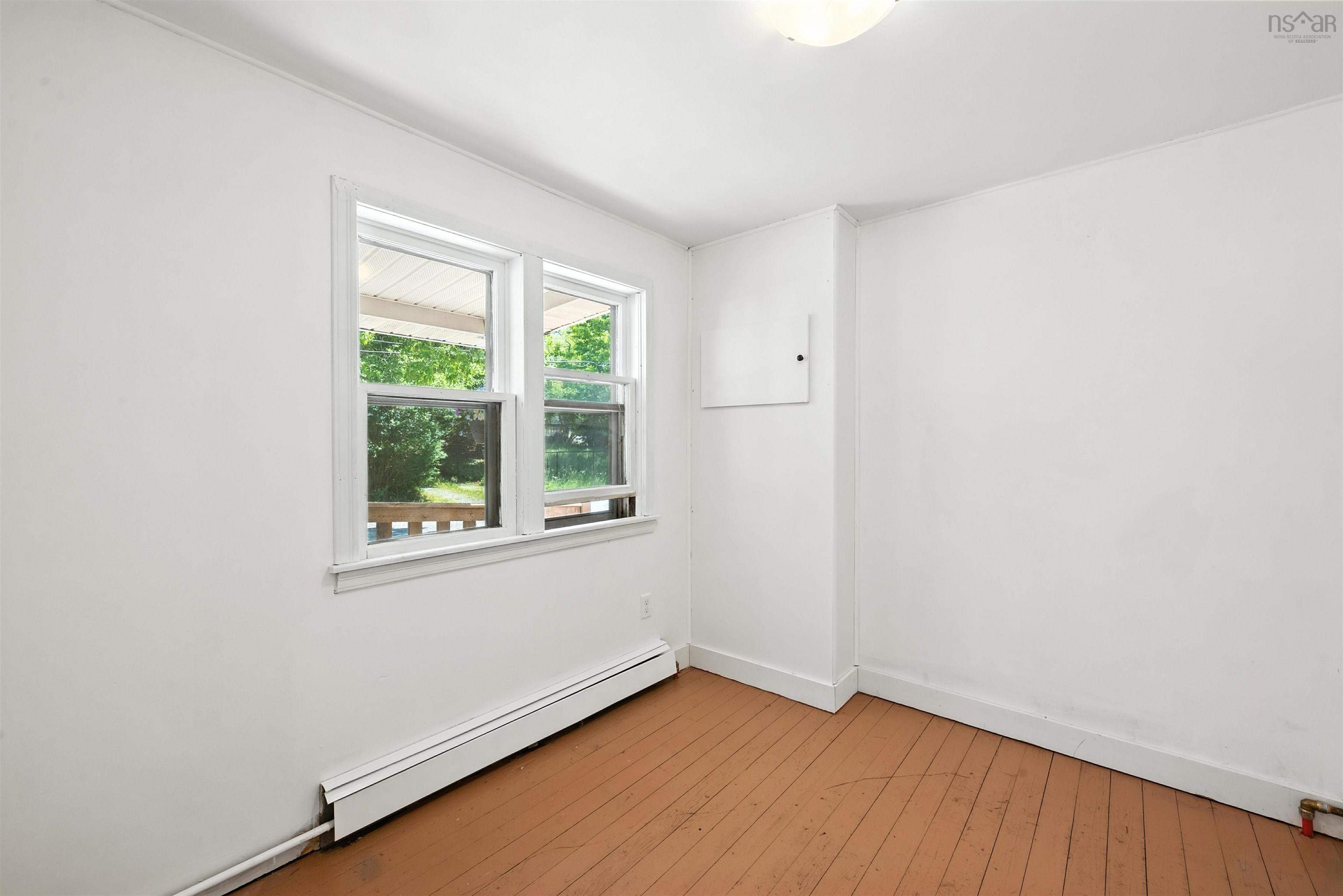 26 Franklyn Street photo #9