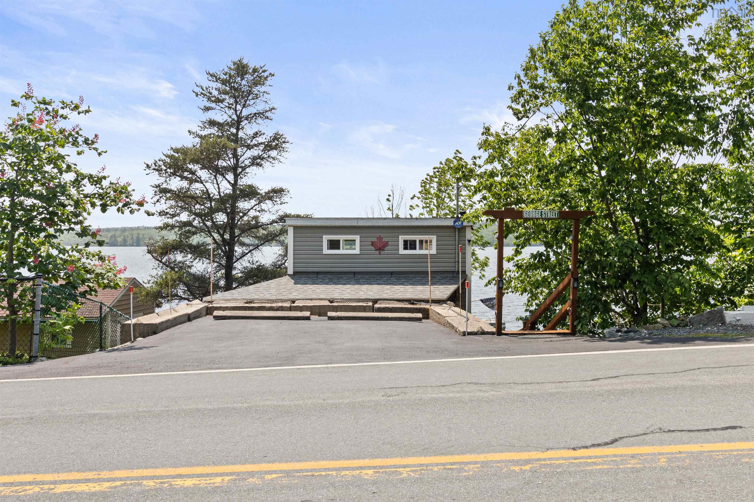 1900 Waverley Road photo #3