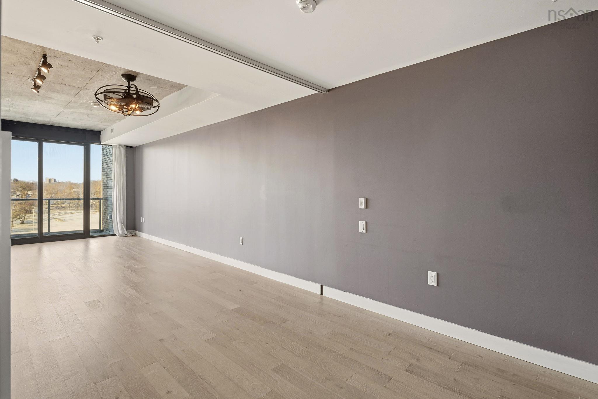 618 1048 Wellington Street photo #12