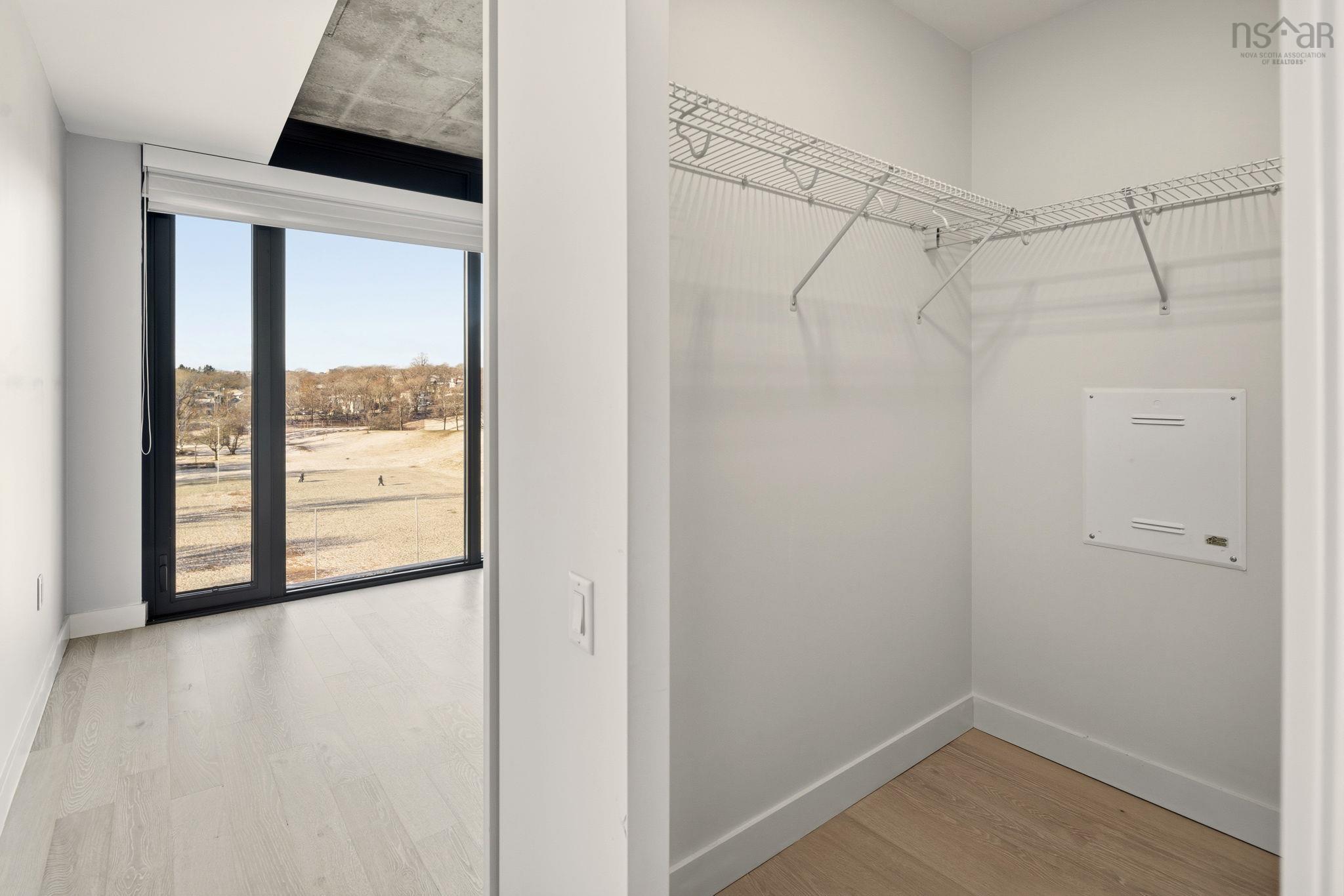 618 1048 Wellington Street photo #23