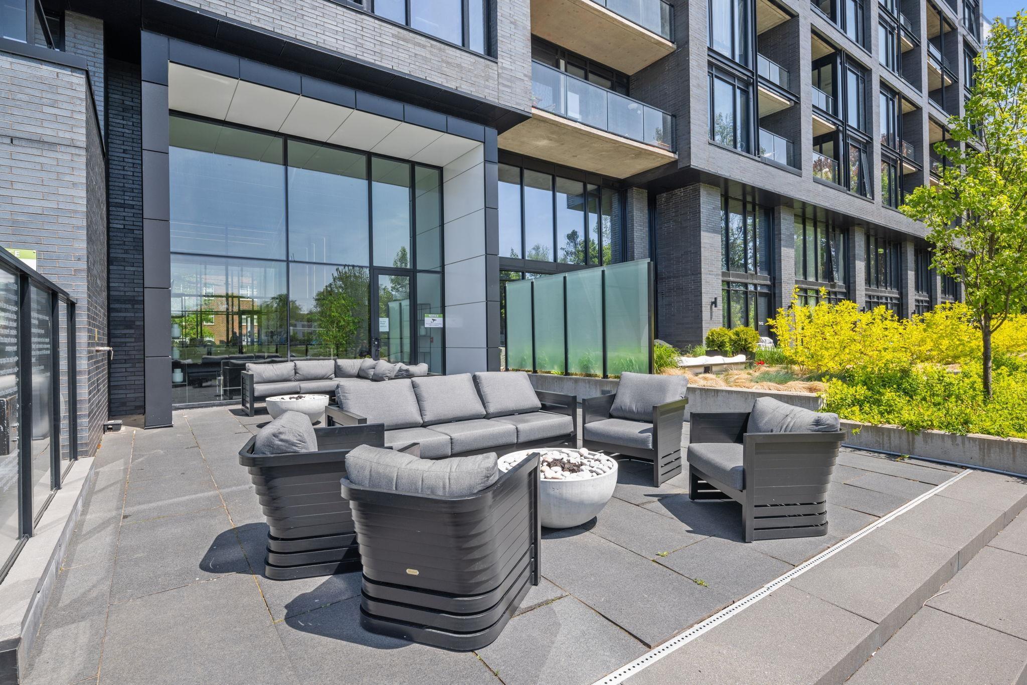 618 1048 Wellington Street photo #23