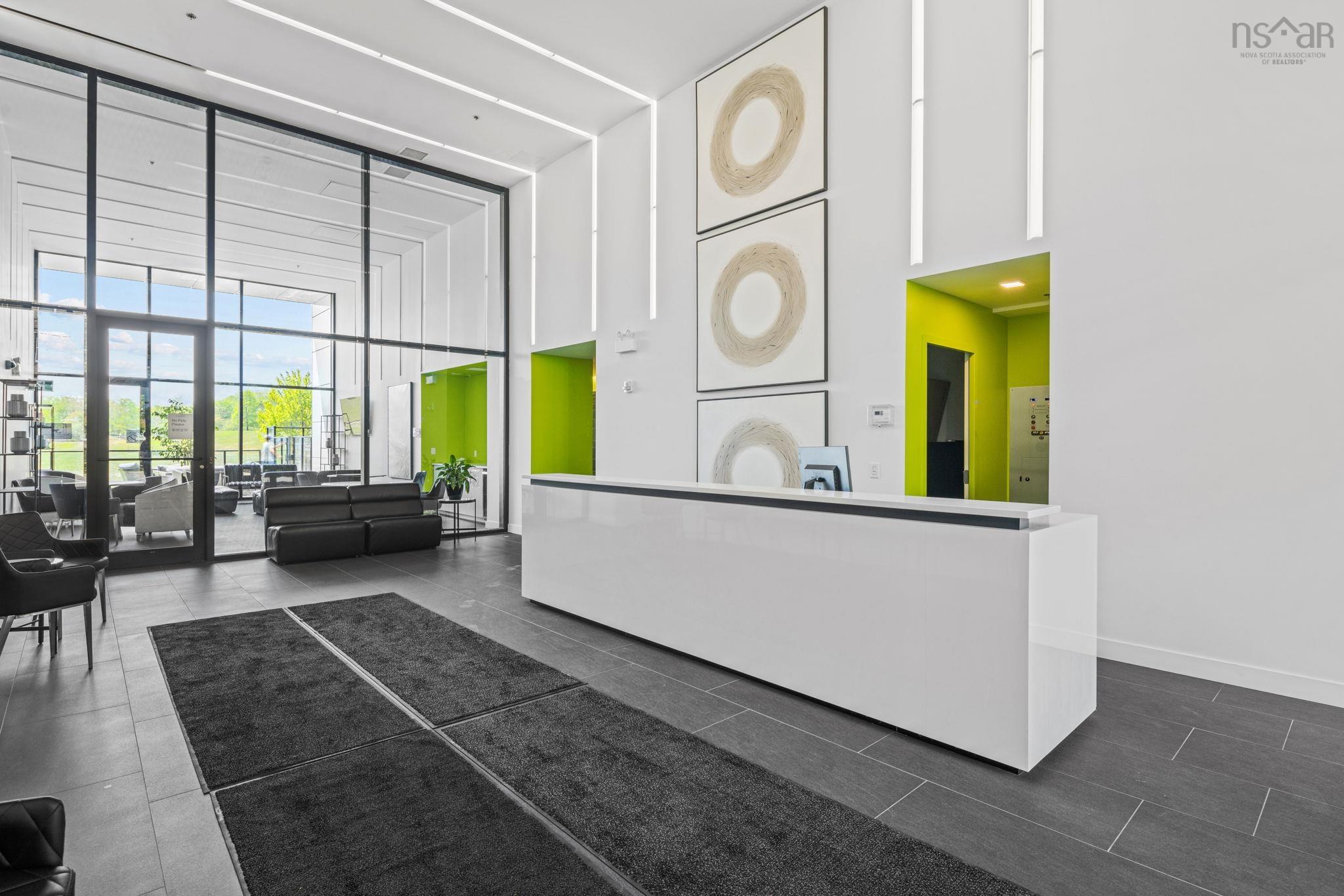 618 1048 Wellington Street photo #28