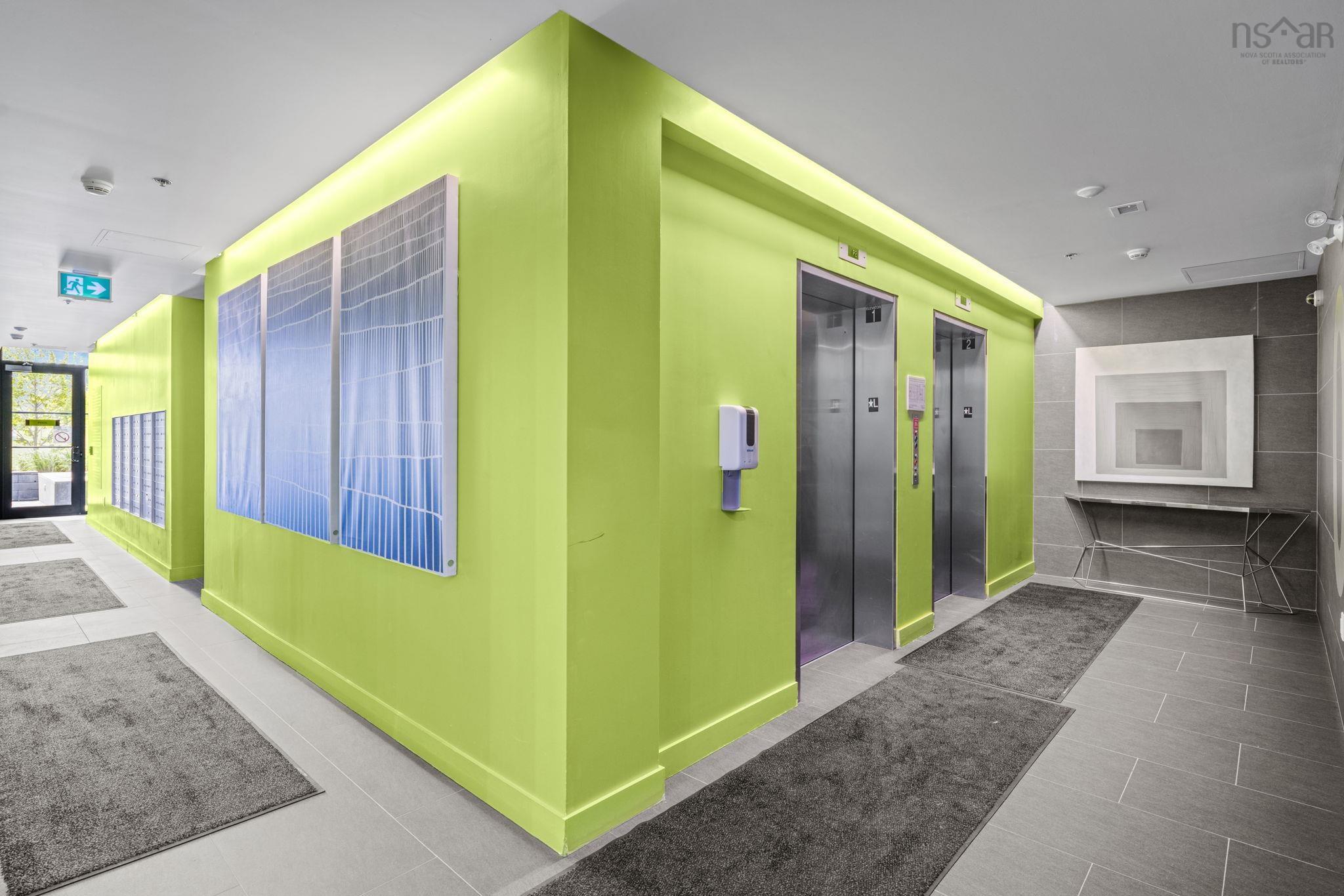 618 1048 Wellington Street photo #37