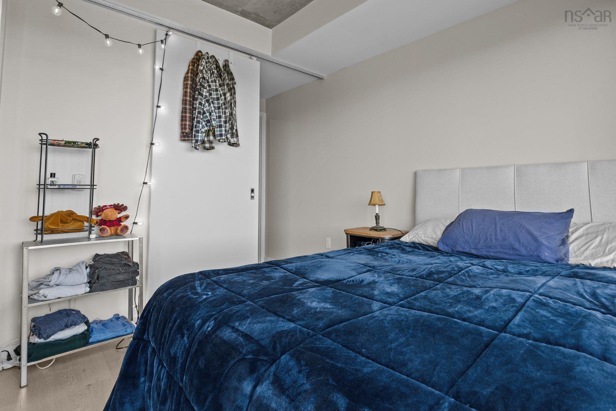 618 1048 Wellington Street photo #6