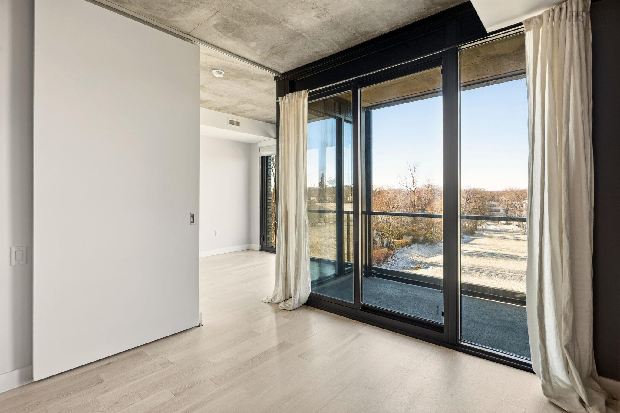 618 1048 Wellington Street photo #9