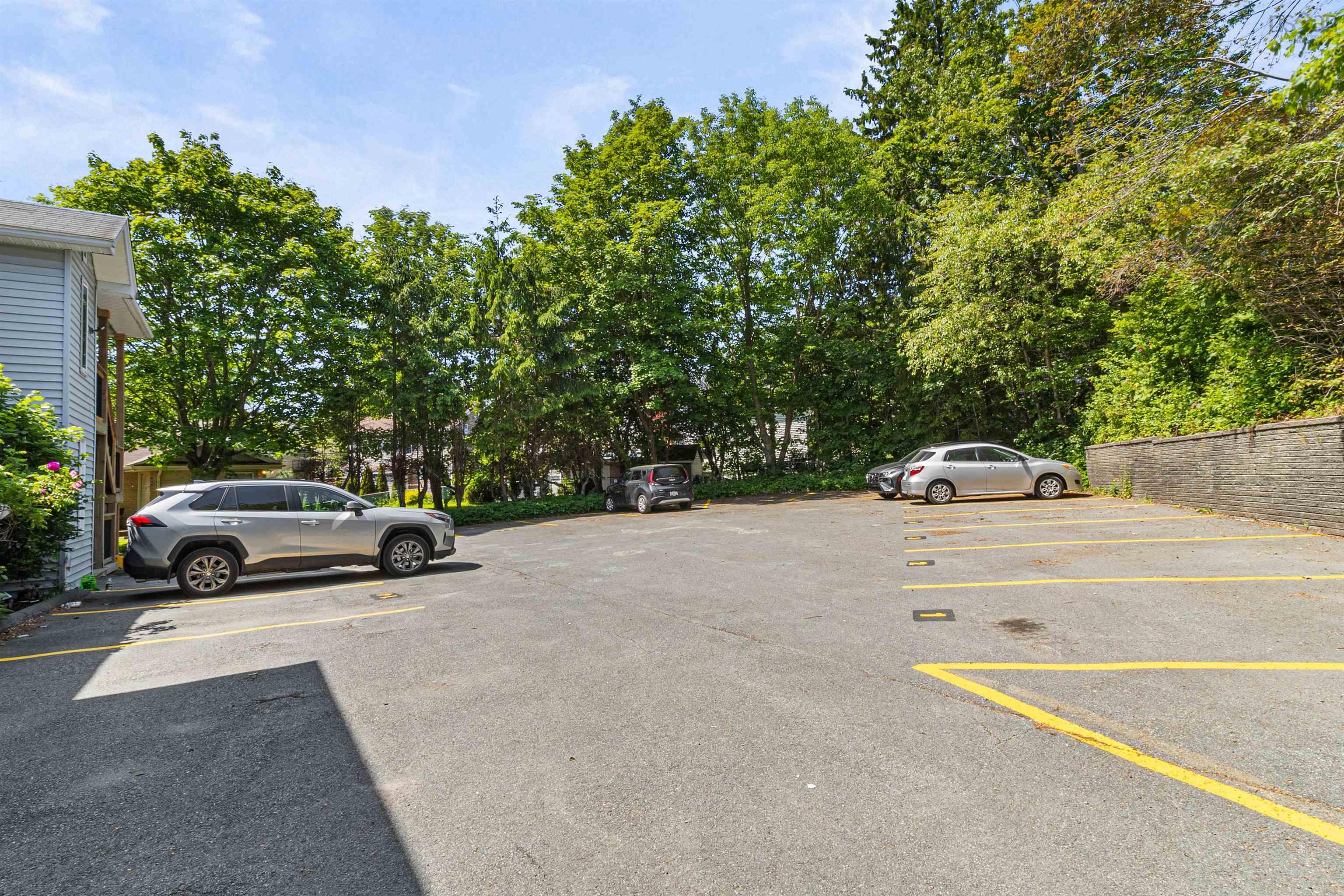 304 3330 Westerwald Street photo #26