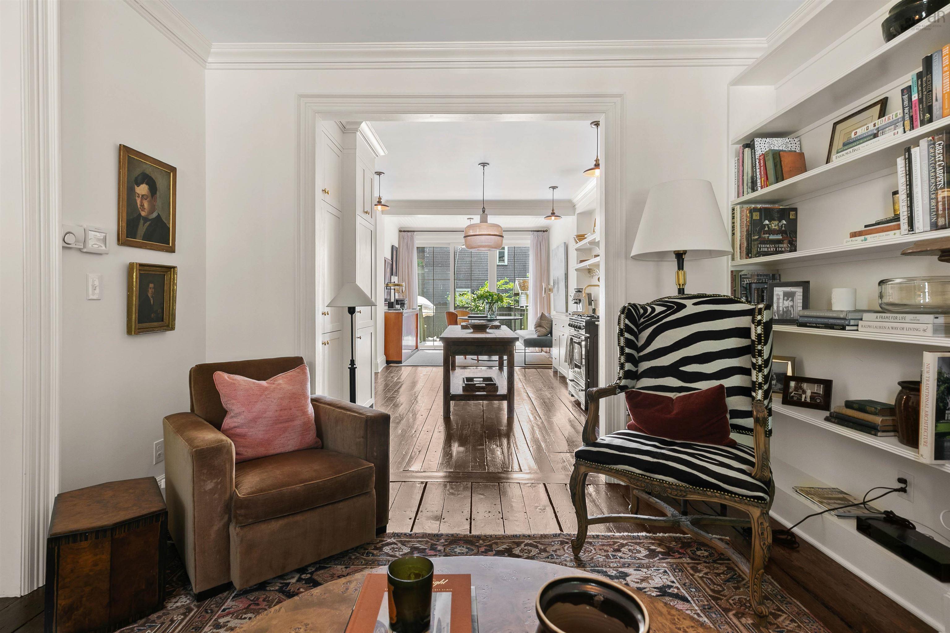 2476 John Street photo #12