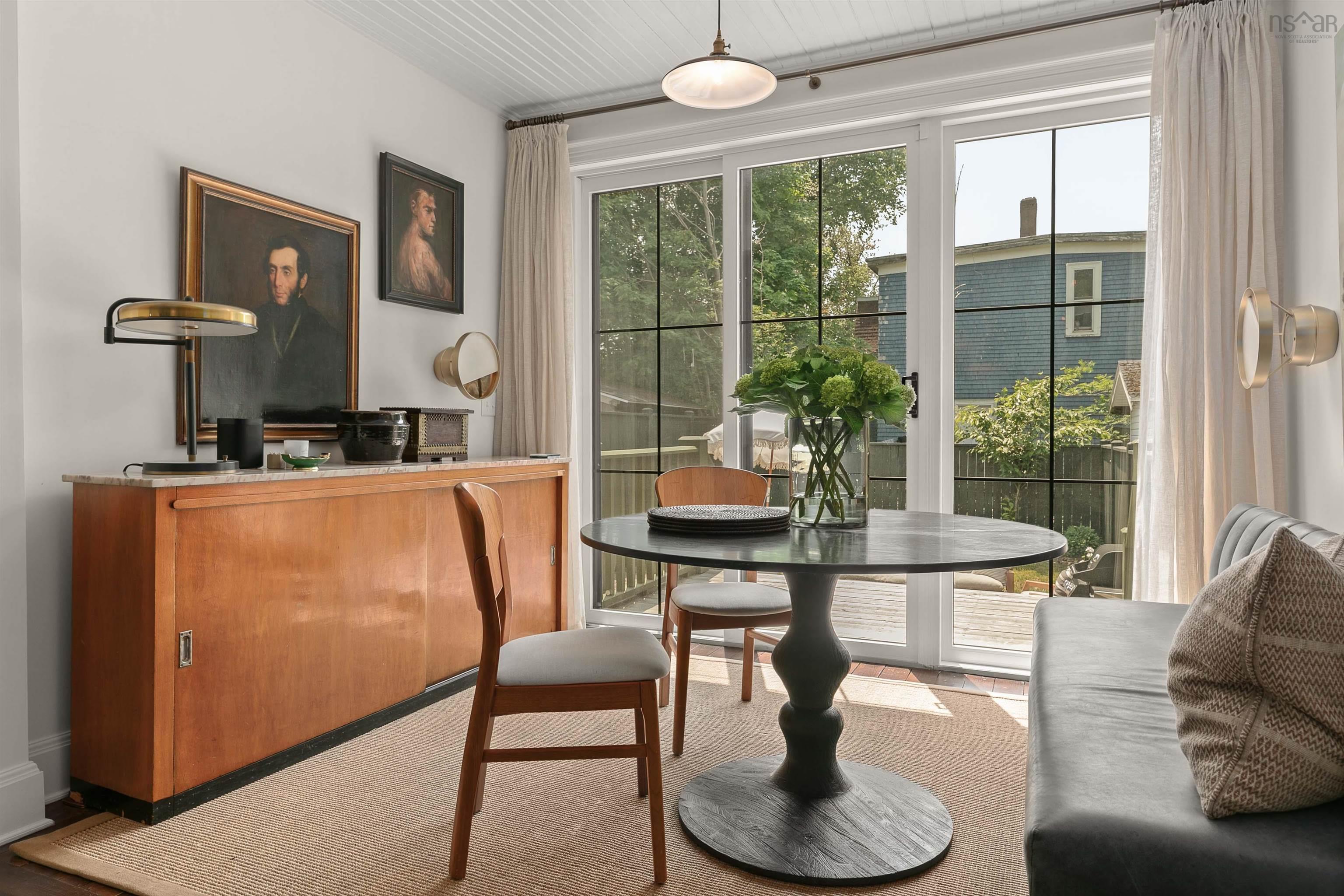 2476 John Street photo #20