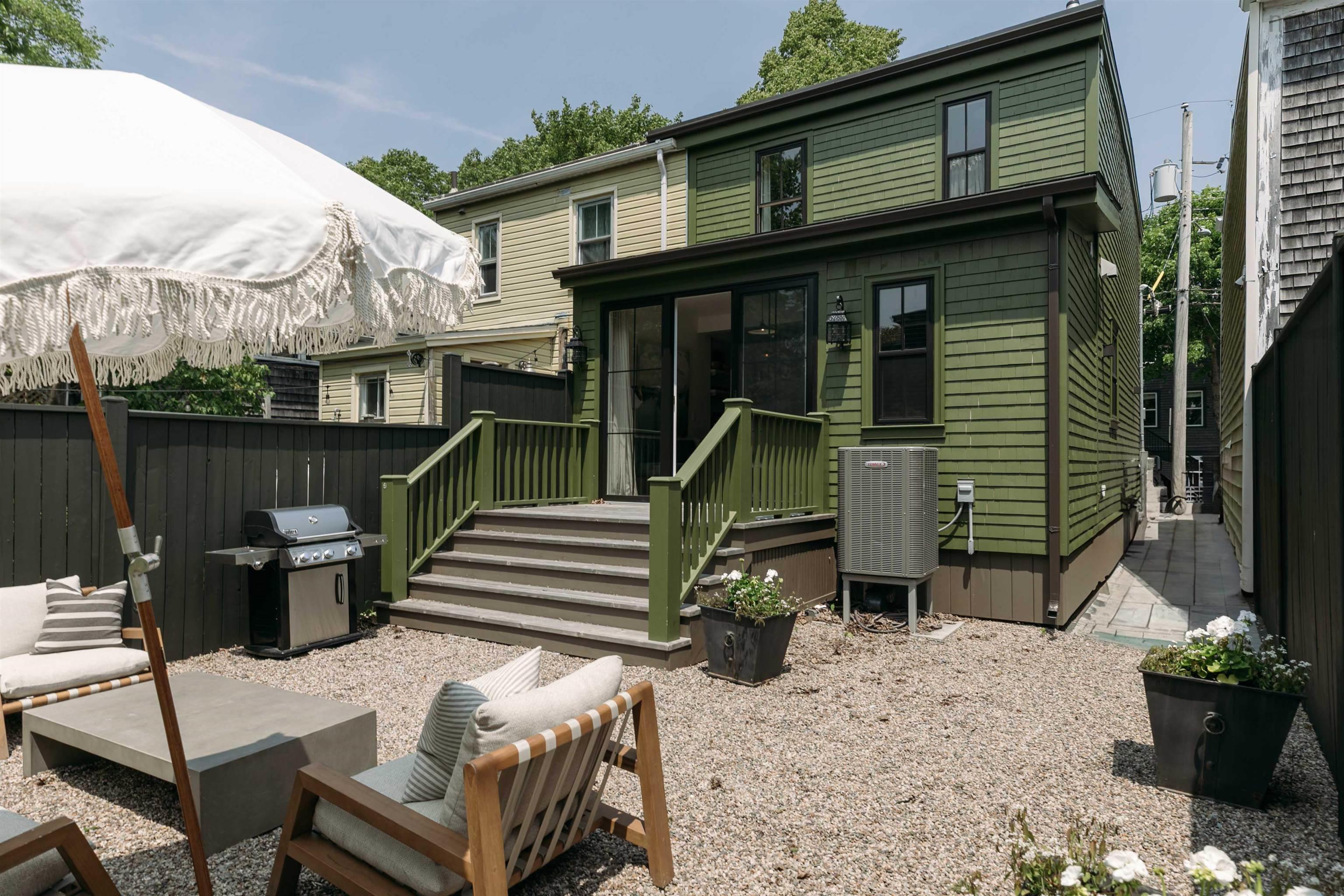 2476 John Street photo #36
