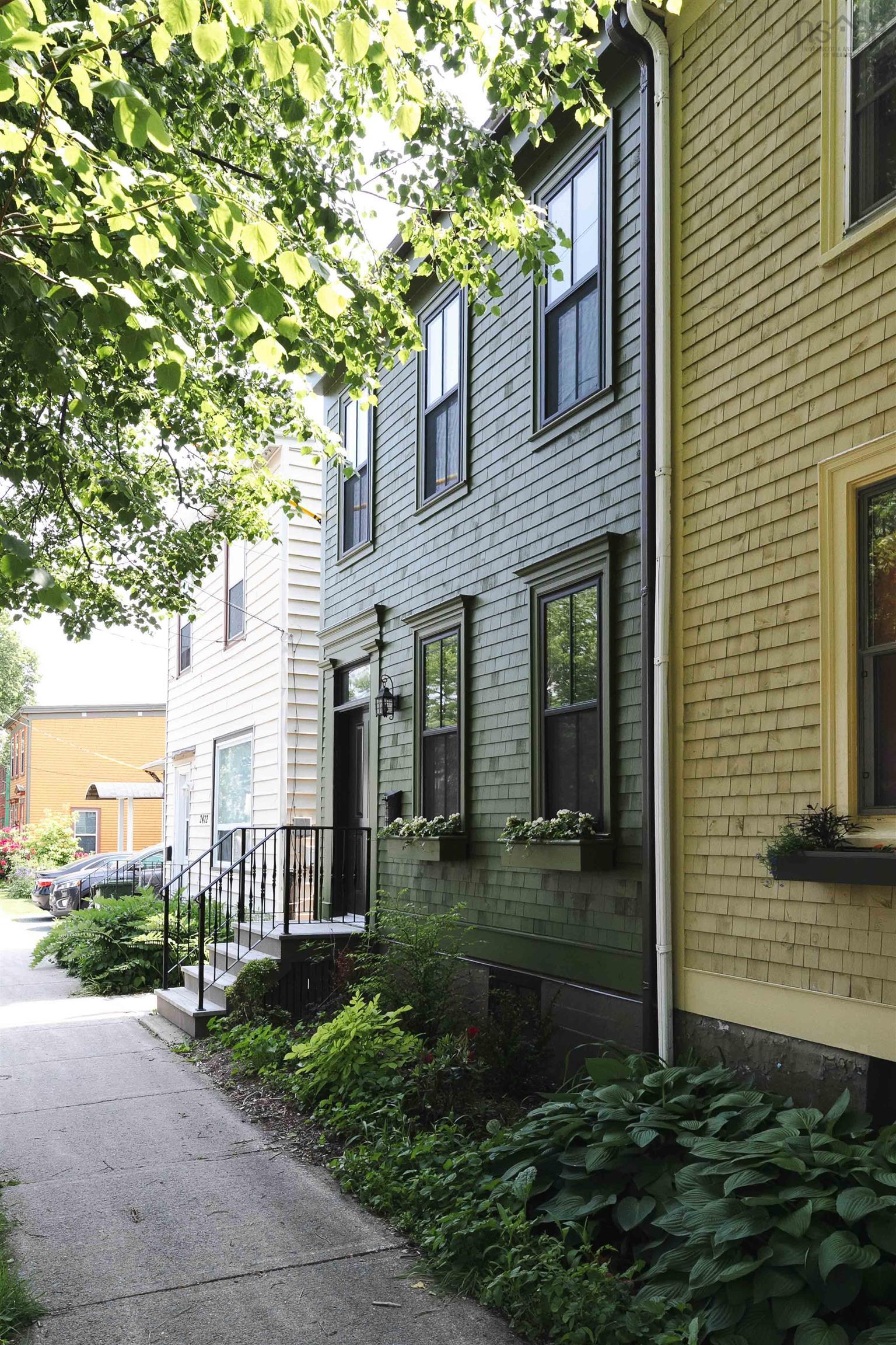 2476 John Street photo #42