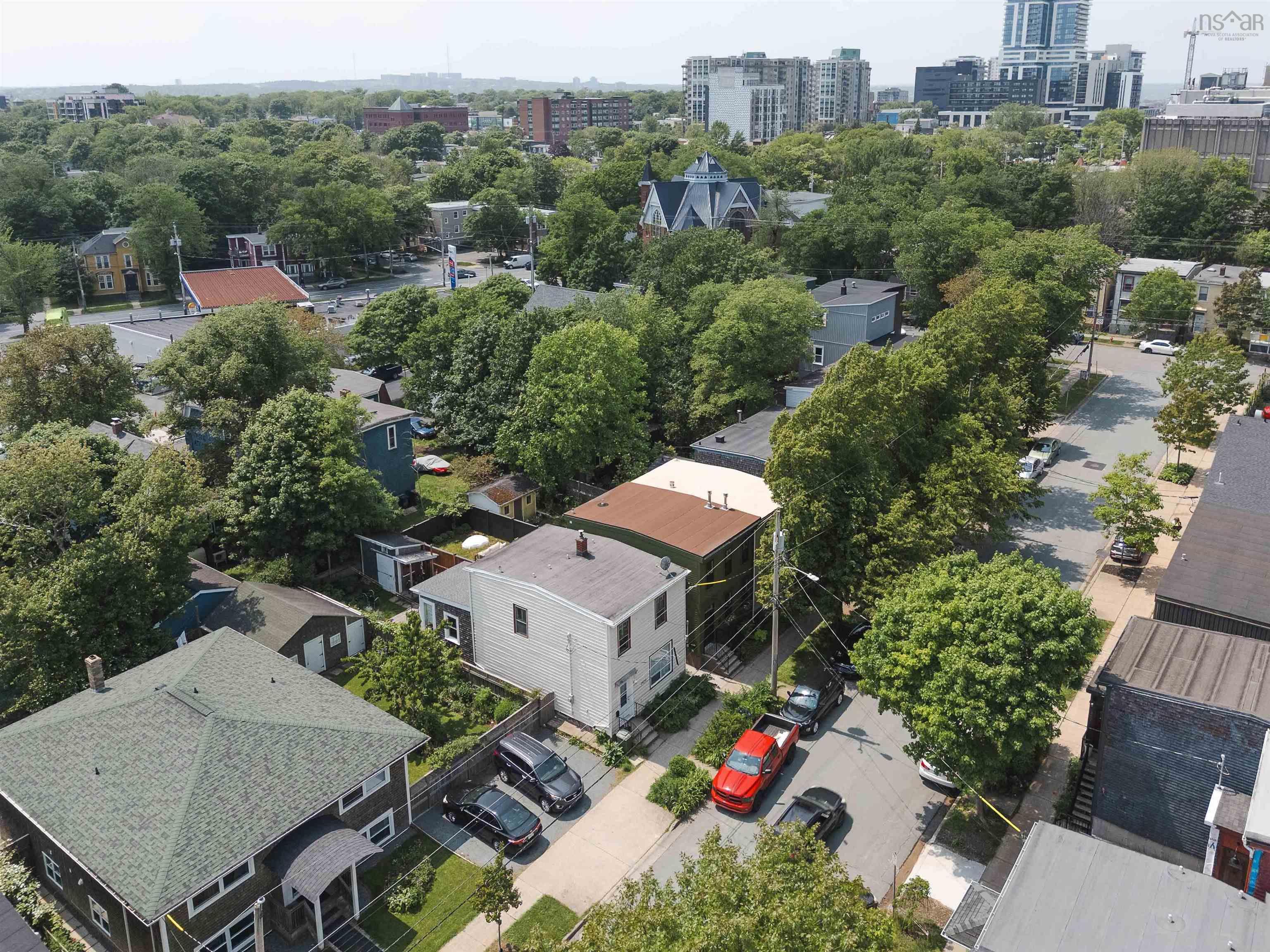 2476 John Street photo #46