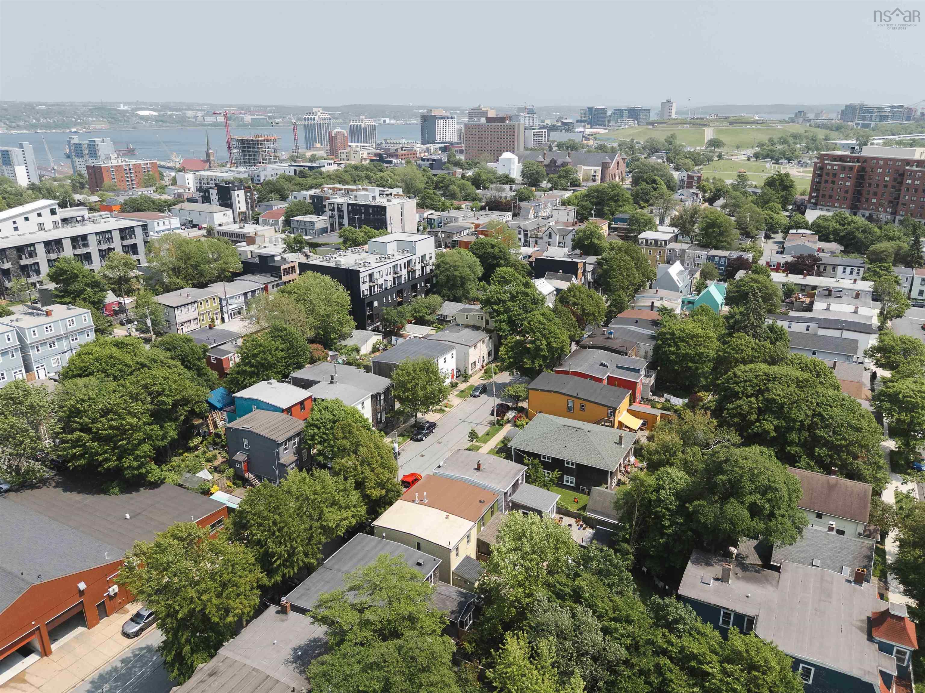 2476 John Street photo #48