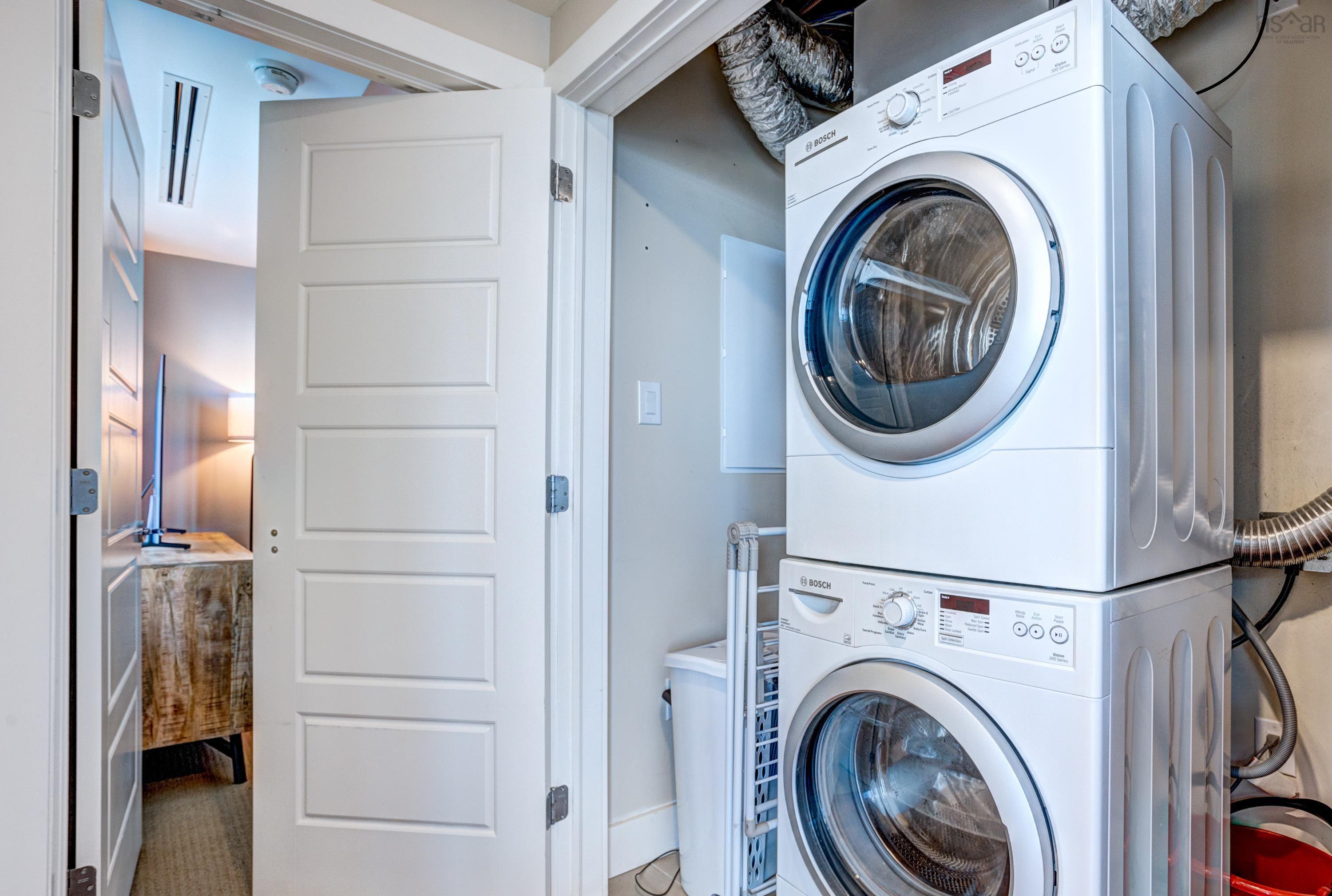 806 31 King's Wharf Place photo #39