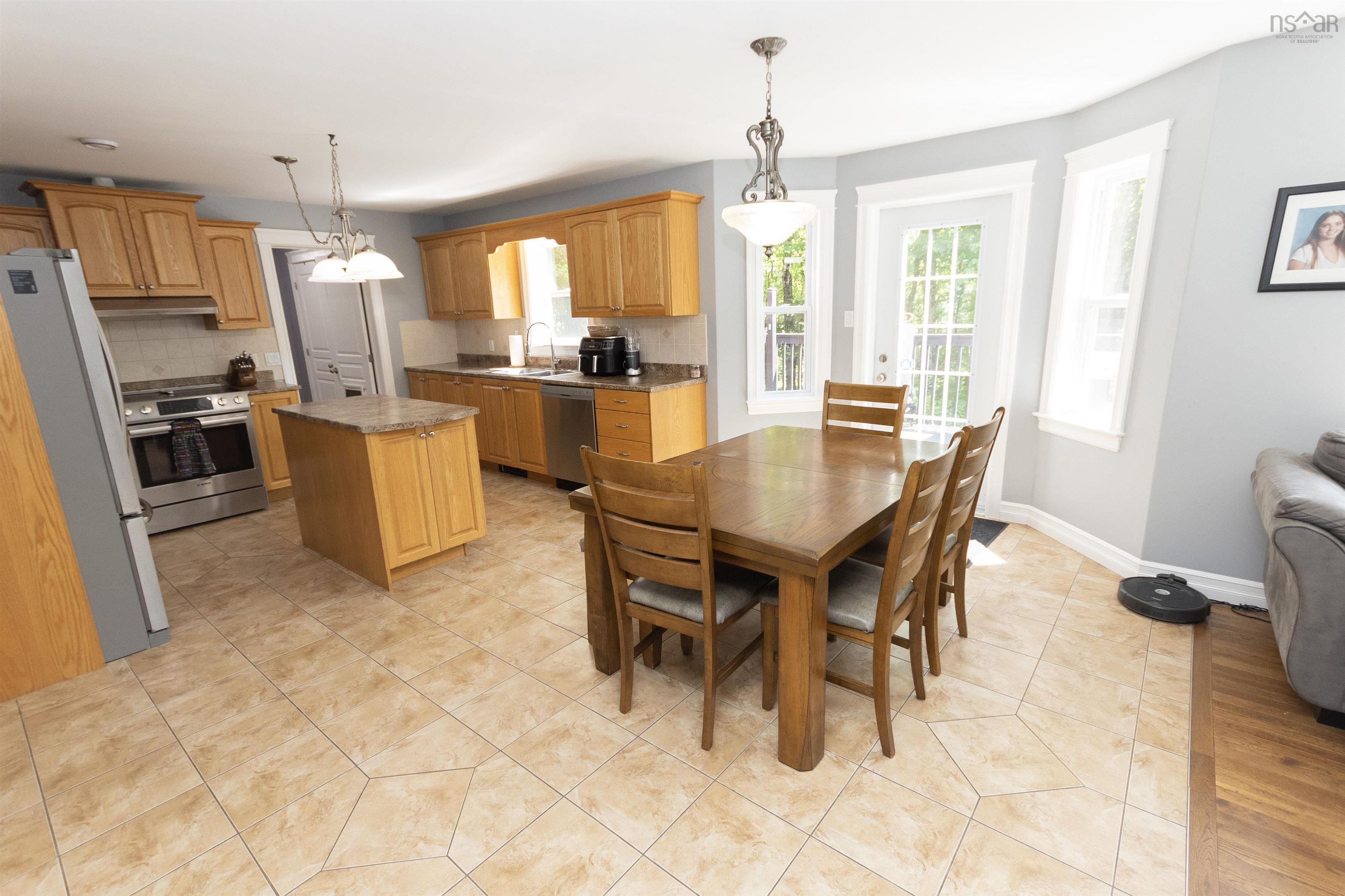 202 Lindforest Court photo #17