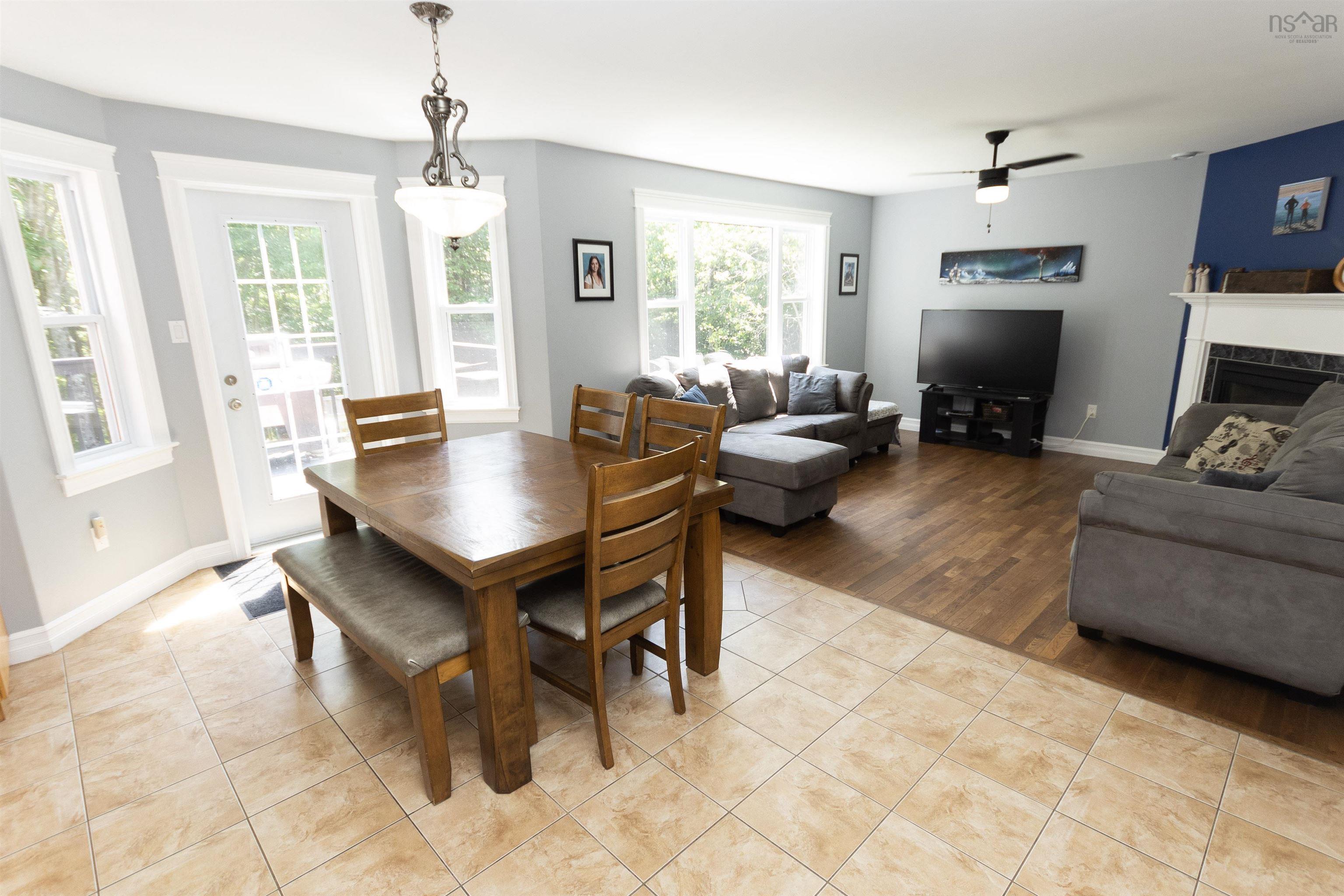 202 Lindforest Court photo #19