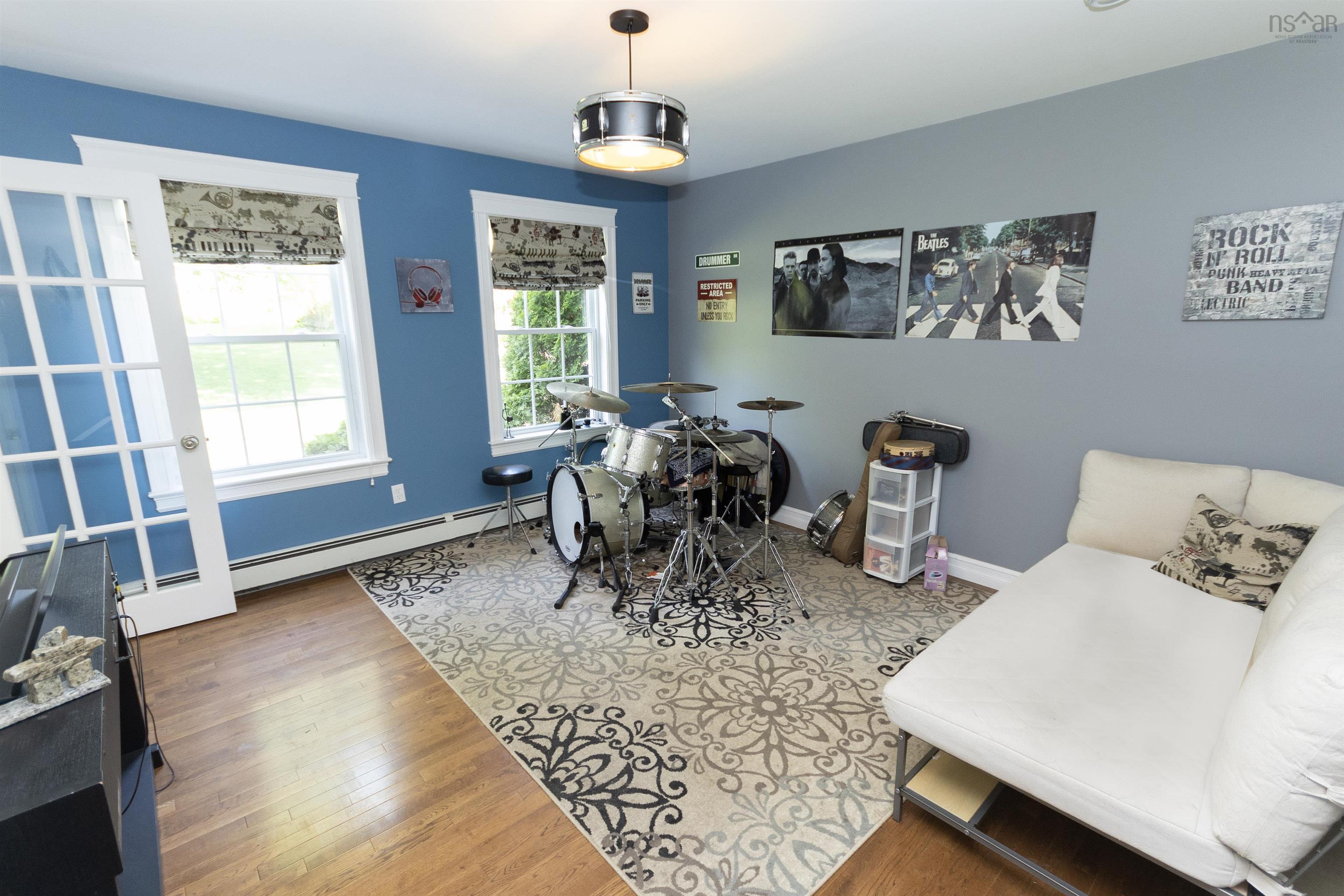 202 Lindforest Court photo #23