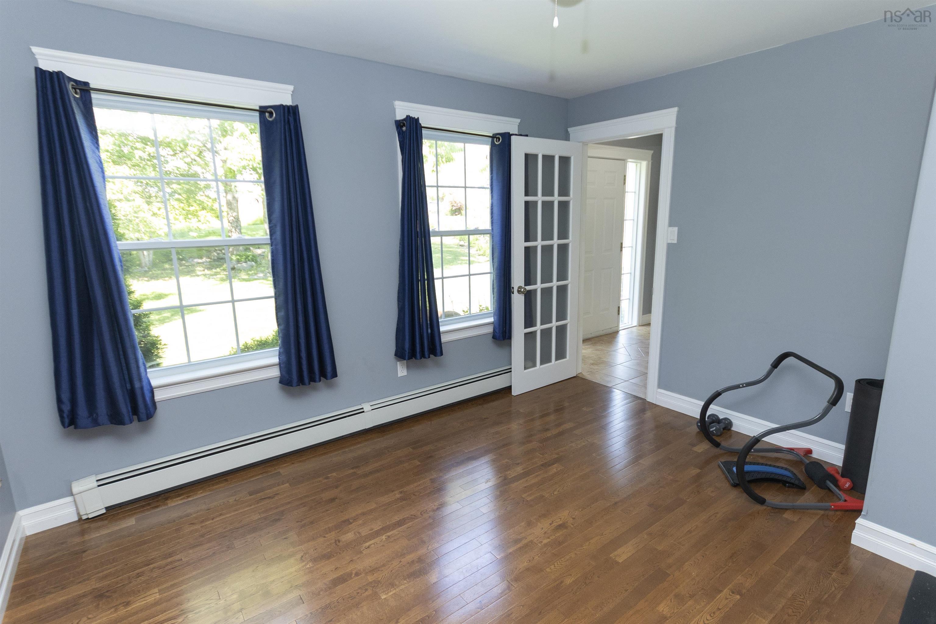 202 Lindforest Court photo #24