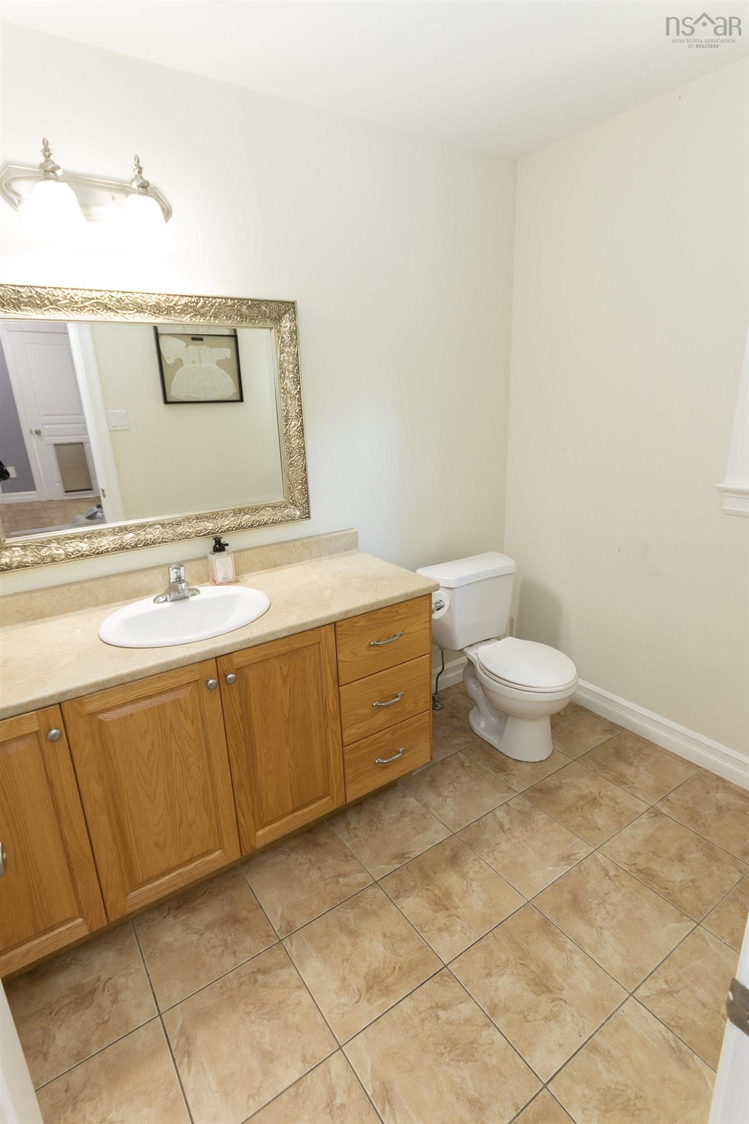 202 Lindforest Court photo #25