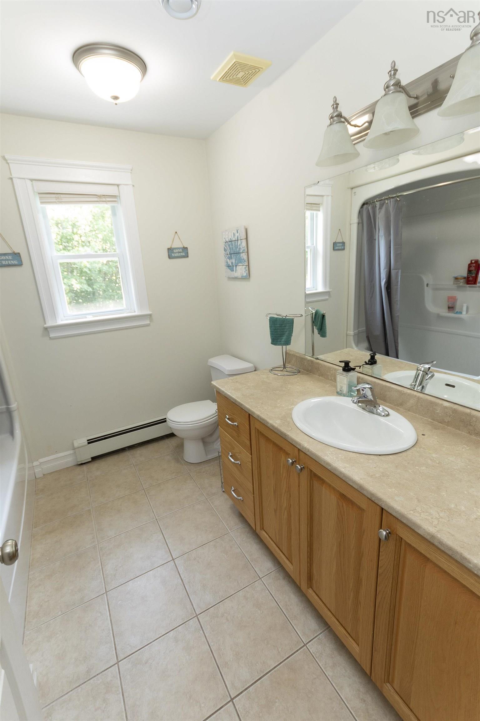 202 Lindforest Court photo #30