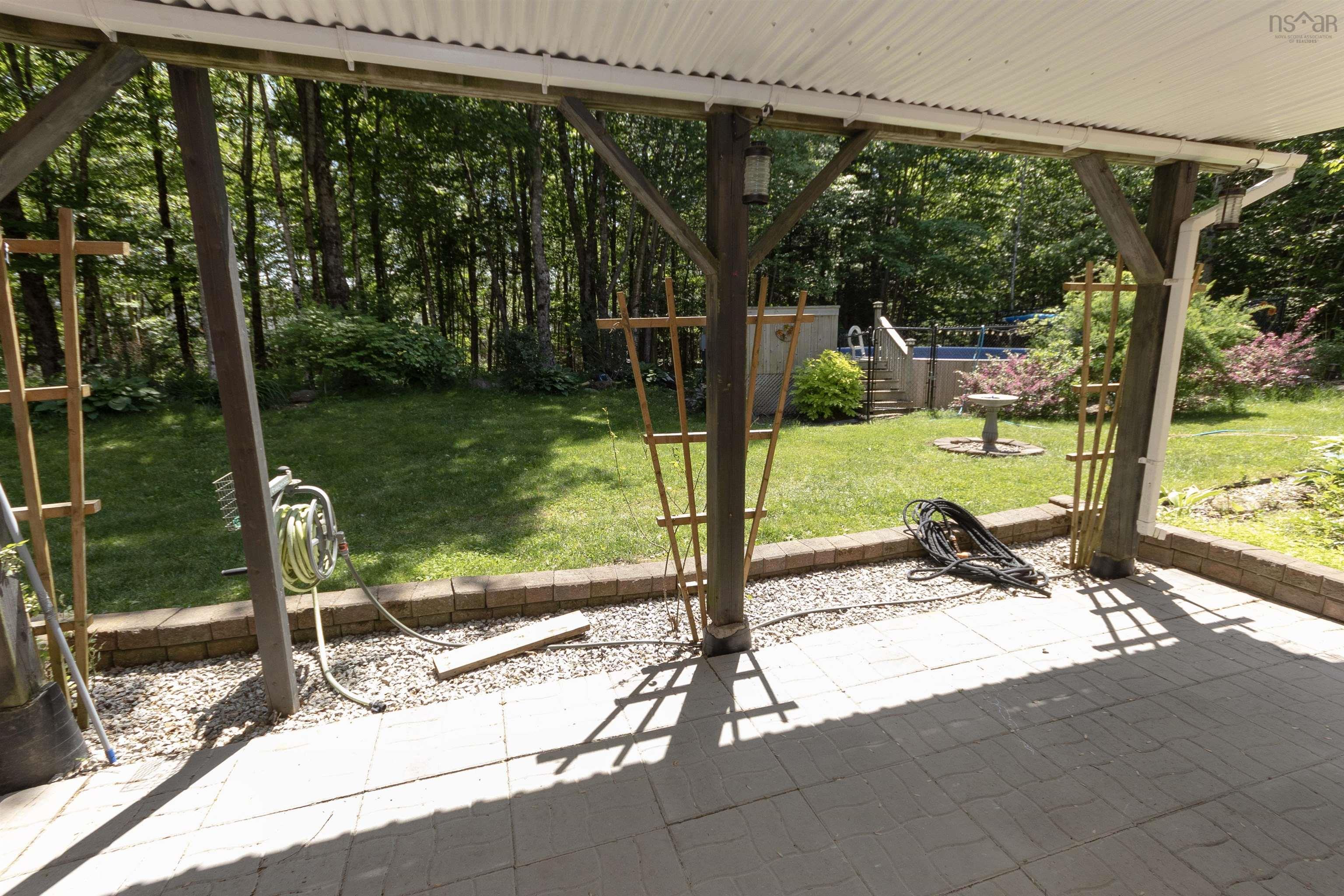 202 Lindforest Court photo #34