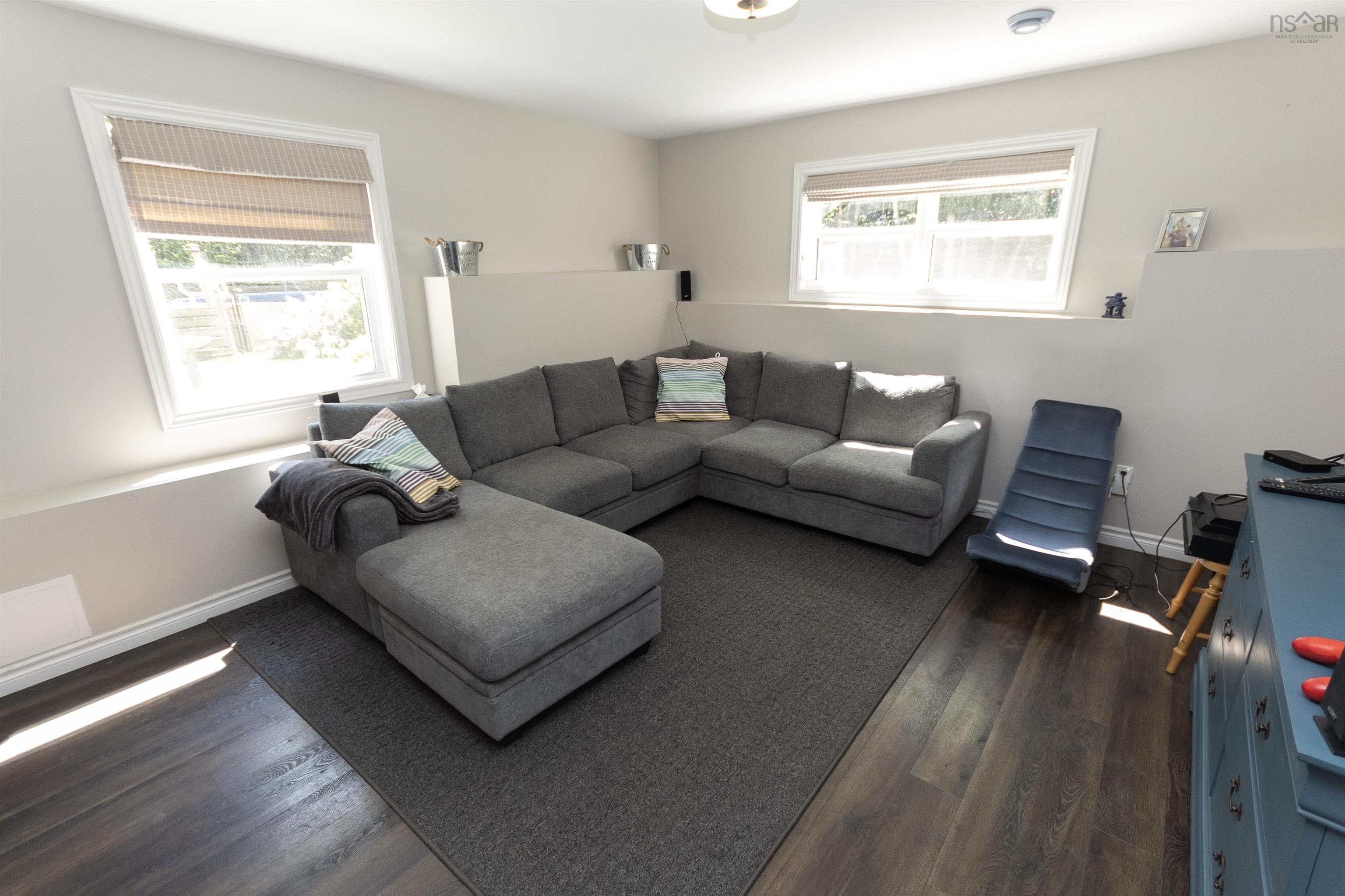 202 Lindforest Court photo #38