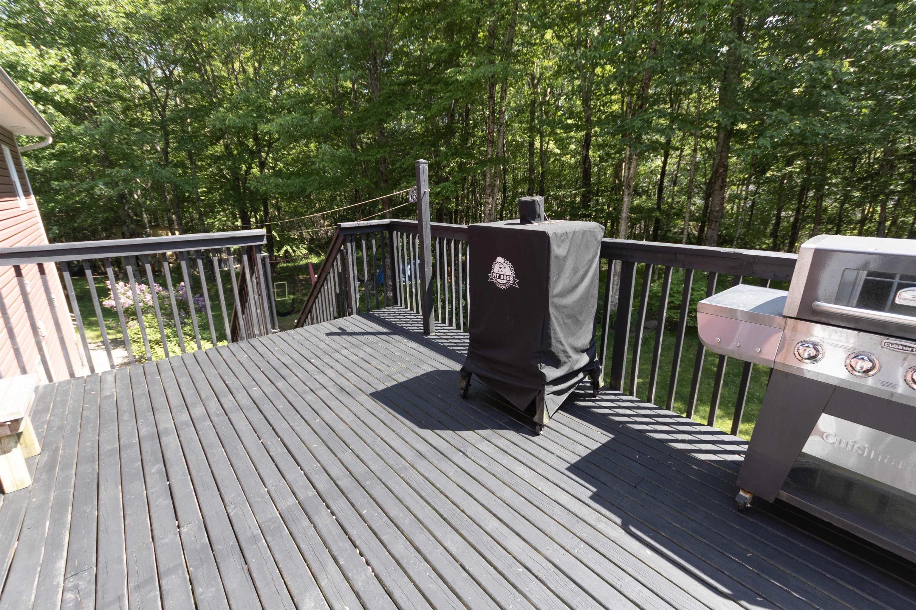 202 Lindforest Court photo #41