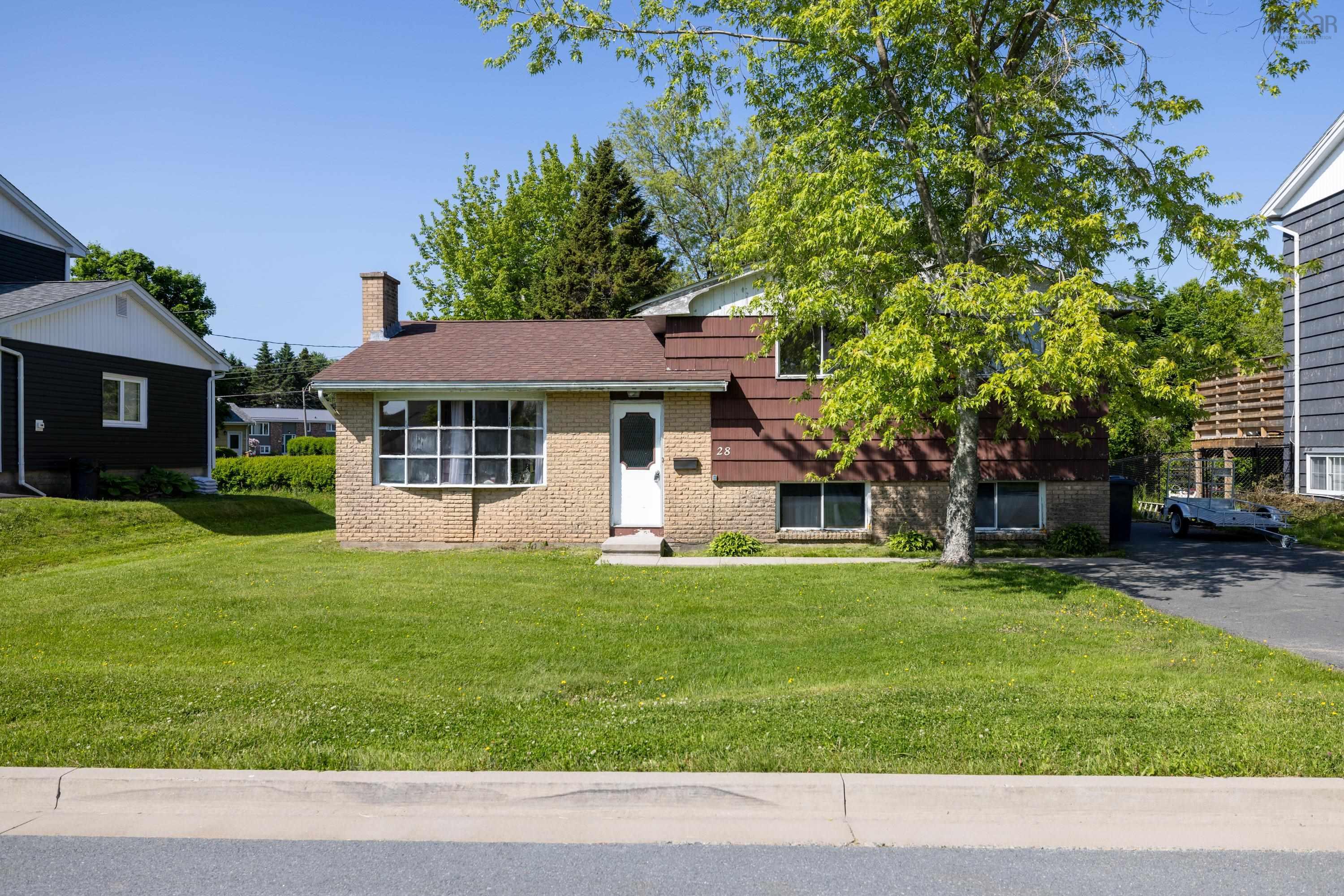 28 HOLLYOAKE LANE, COLE HARBOUR, NS Photo 1