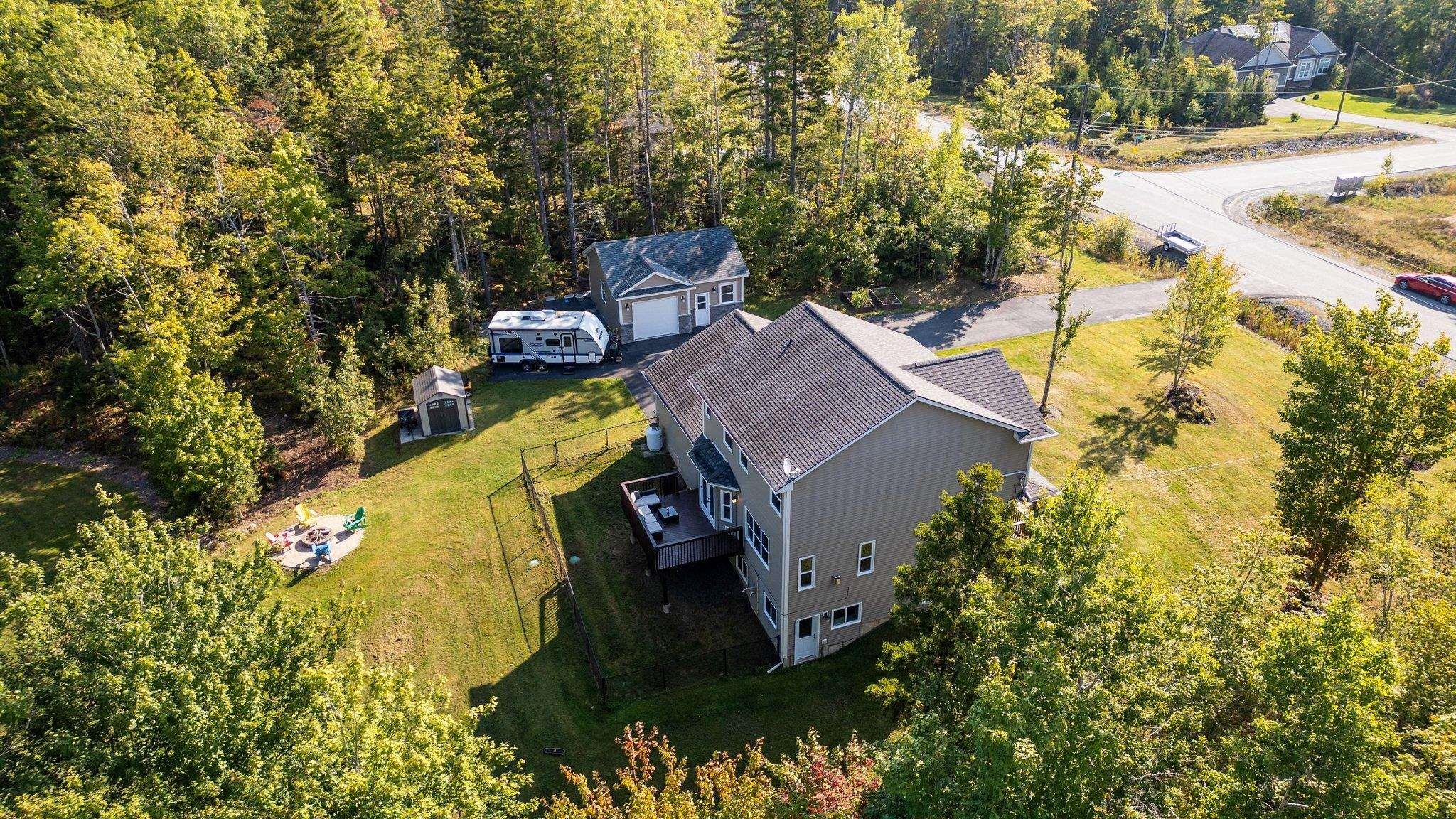 110 Coulter Crescent photo #47