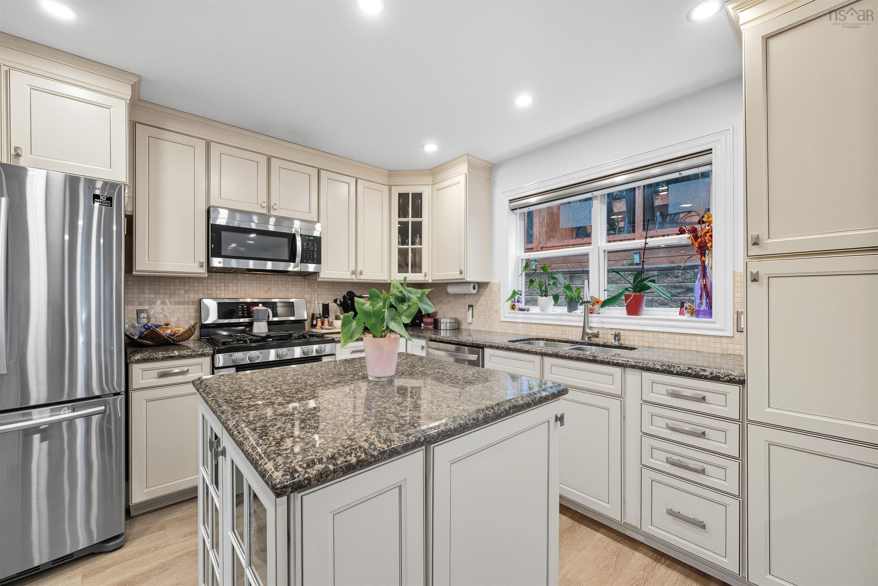 55 Donaldson Avenue photo #17