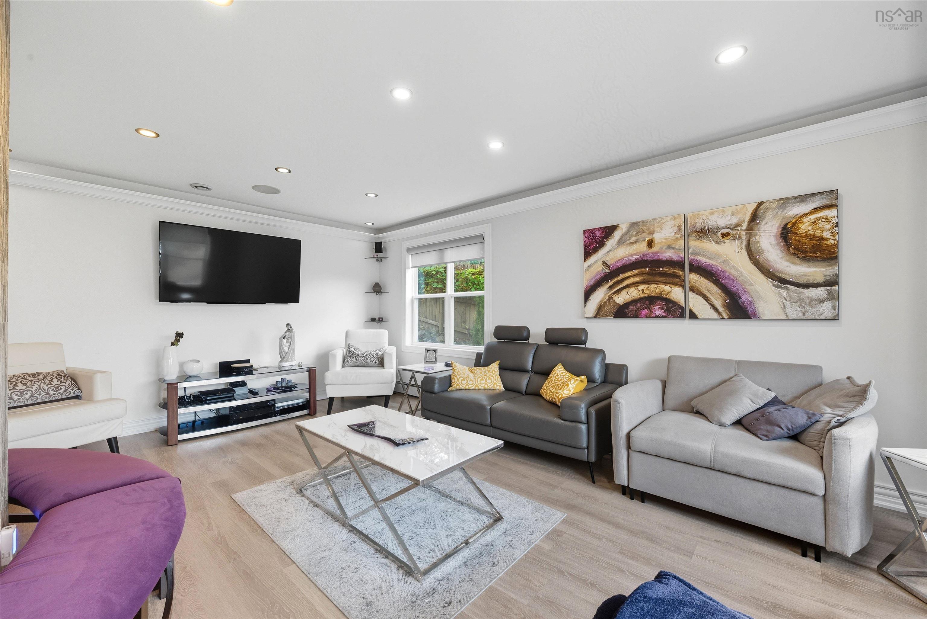 55 Donaldson Avenue photo #6