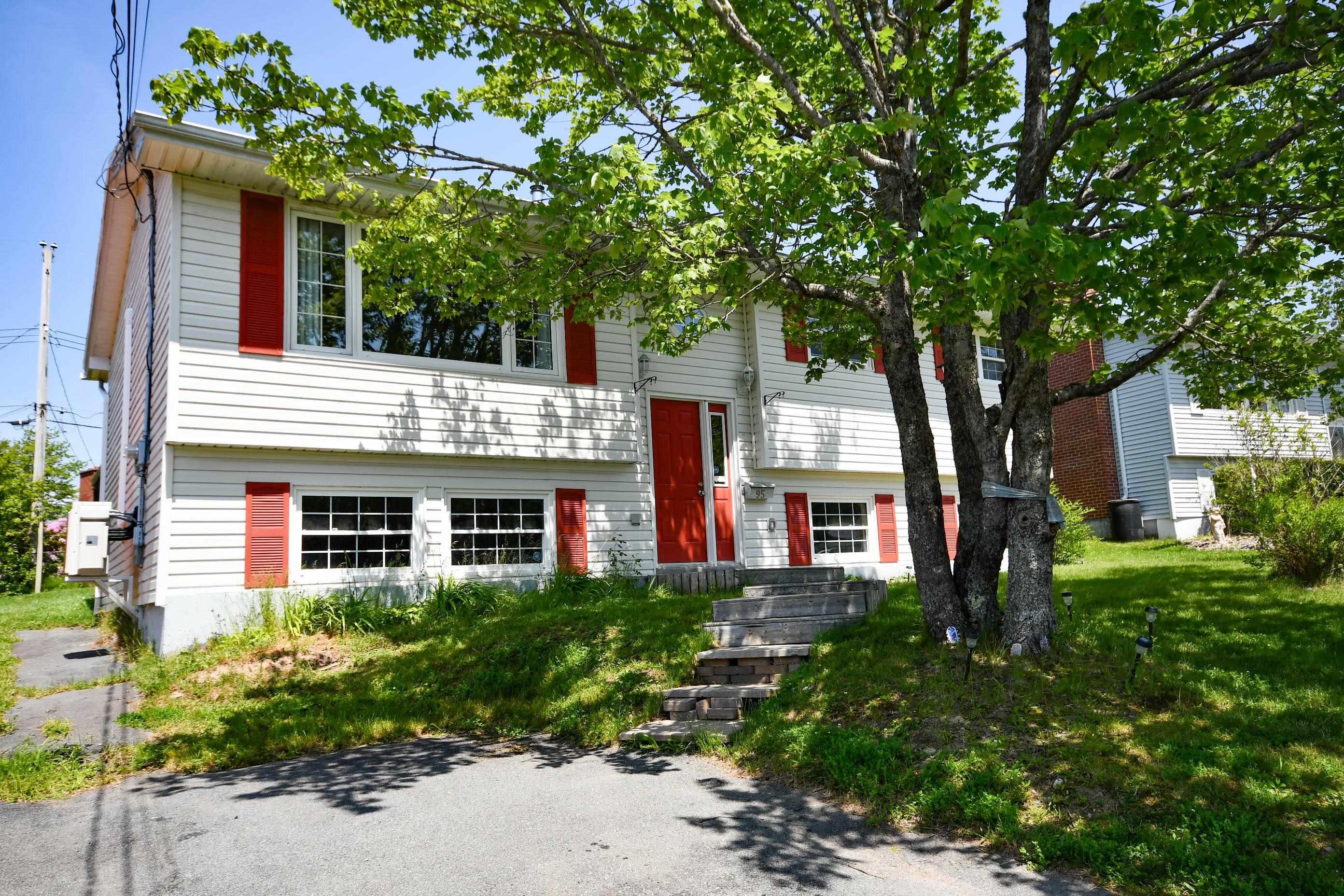 95 QUAKER CRES, LOWER SACKVILLE, NS Photo 1