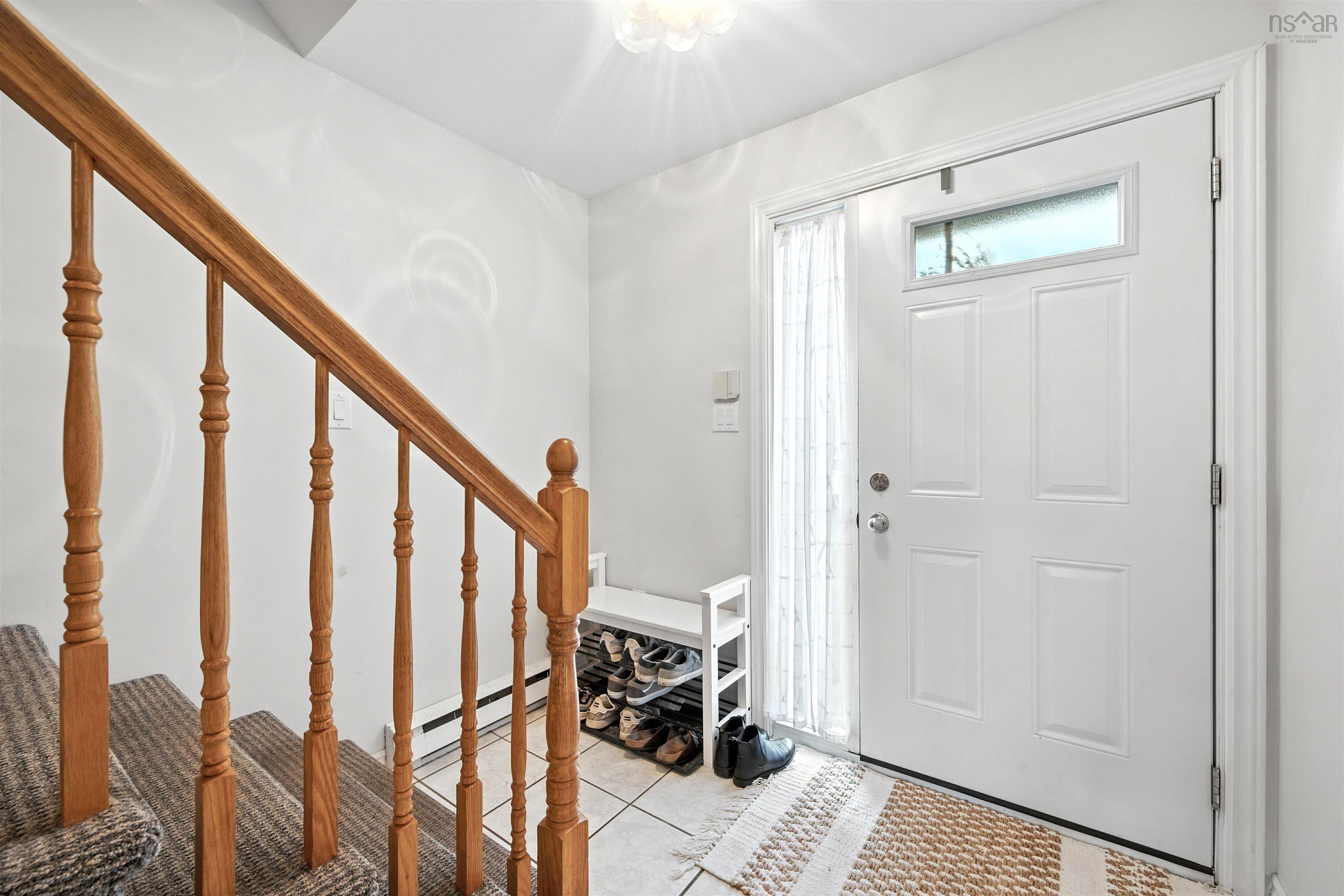 2 18 Pioneer Avenue photo #11