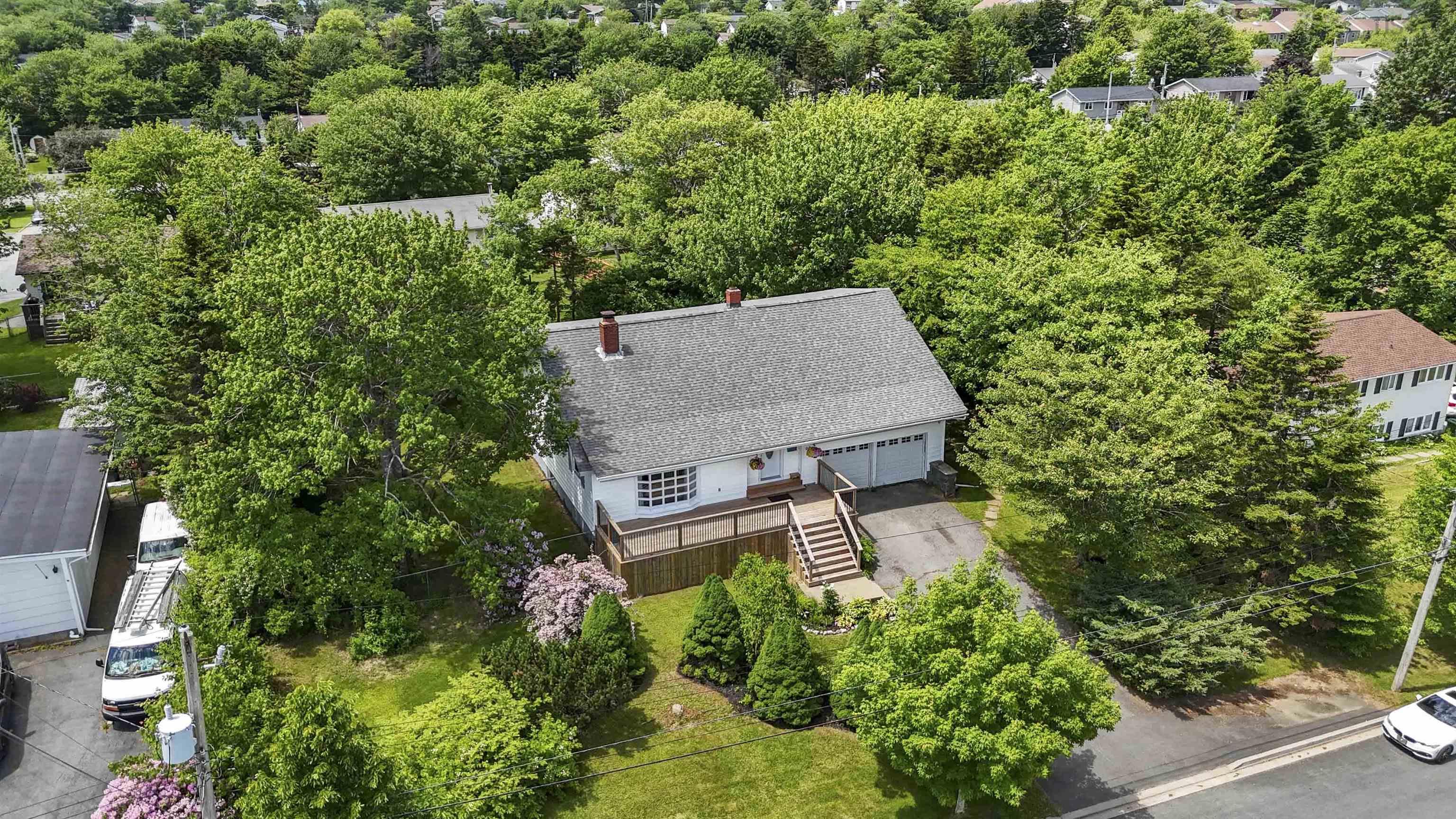 98 Wildwood Boulevard photo #2