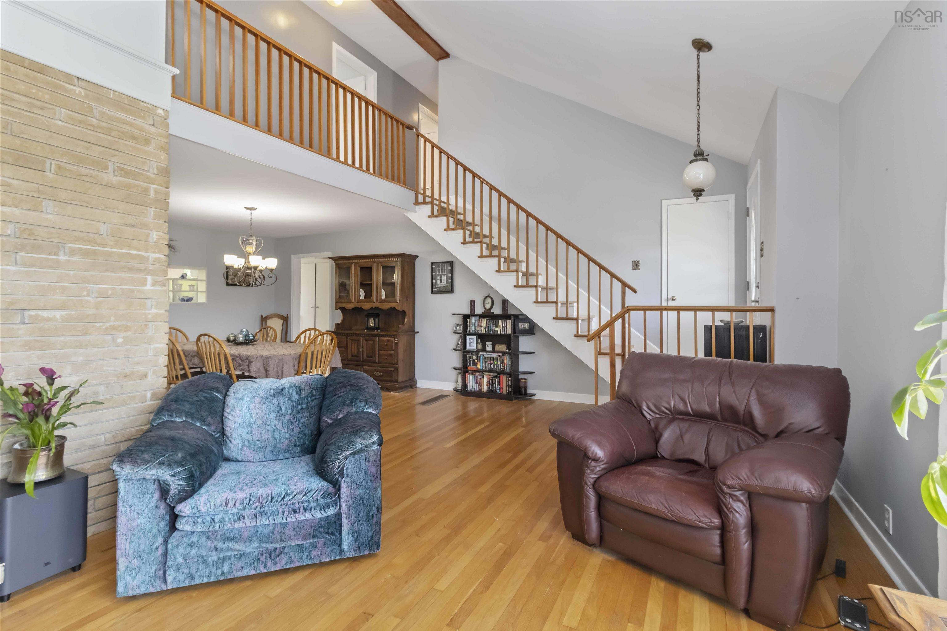 98 Wildwood Boulevard photo #12