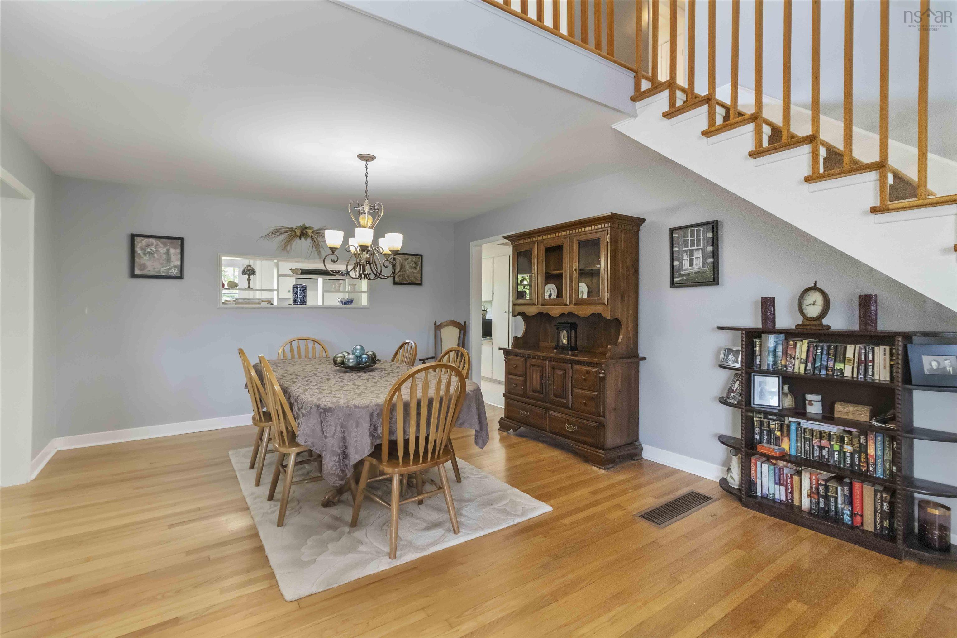 98 Wildwood Boulevard photo #14