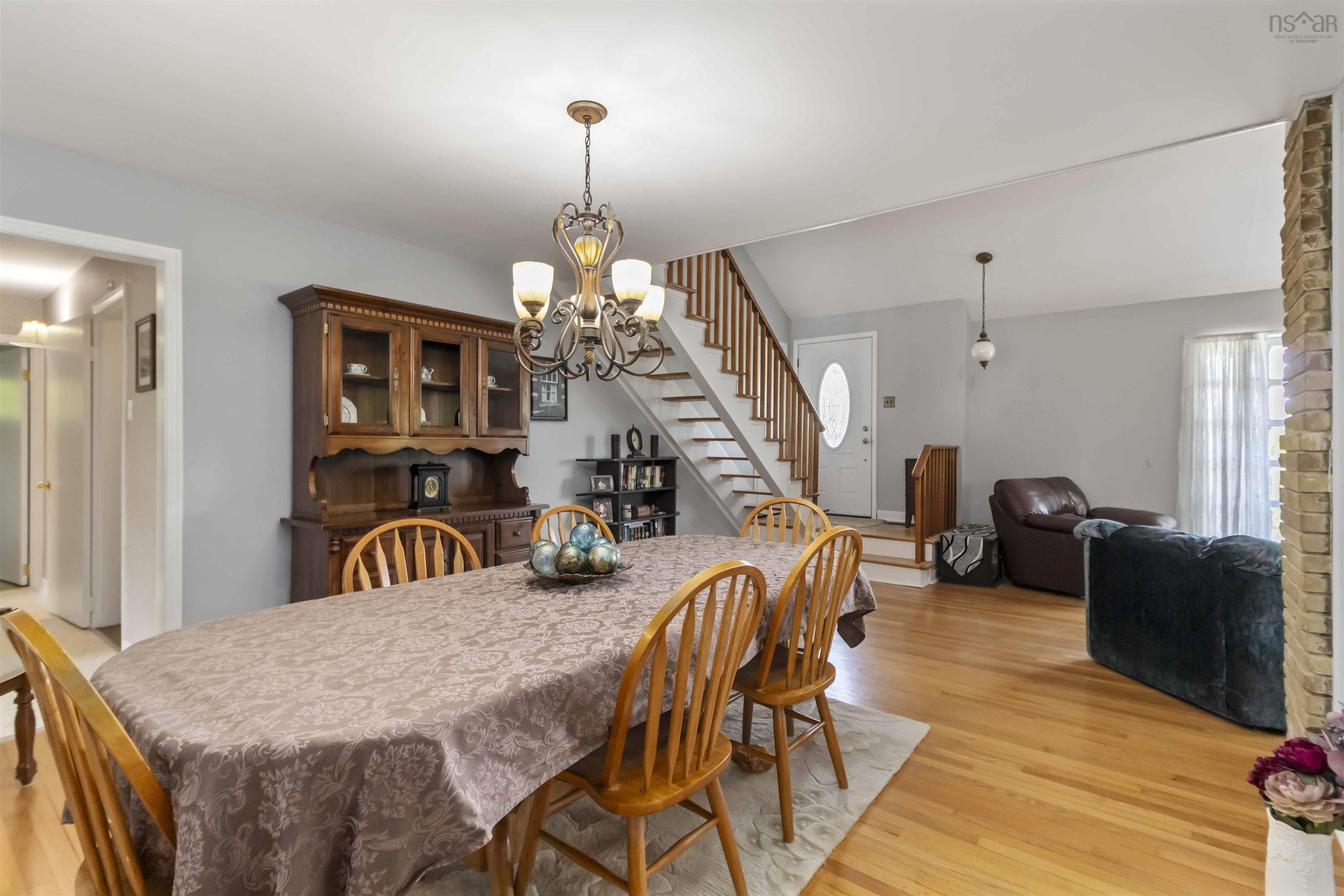 98 Wildwood Boulevard photo #15