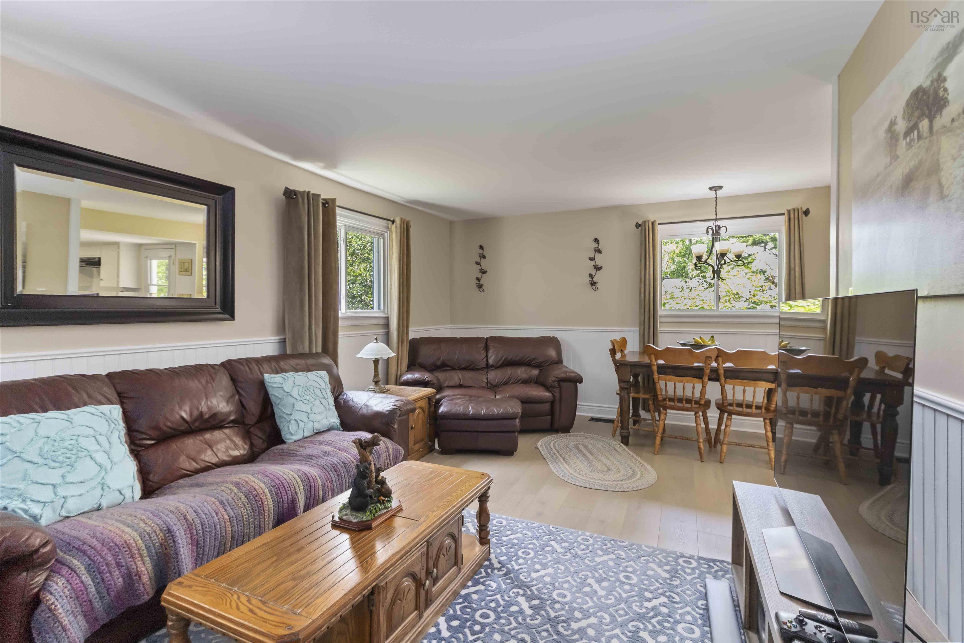 98 Wildwood Boulevard photo #16