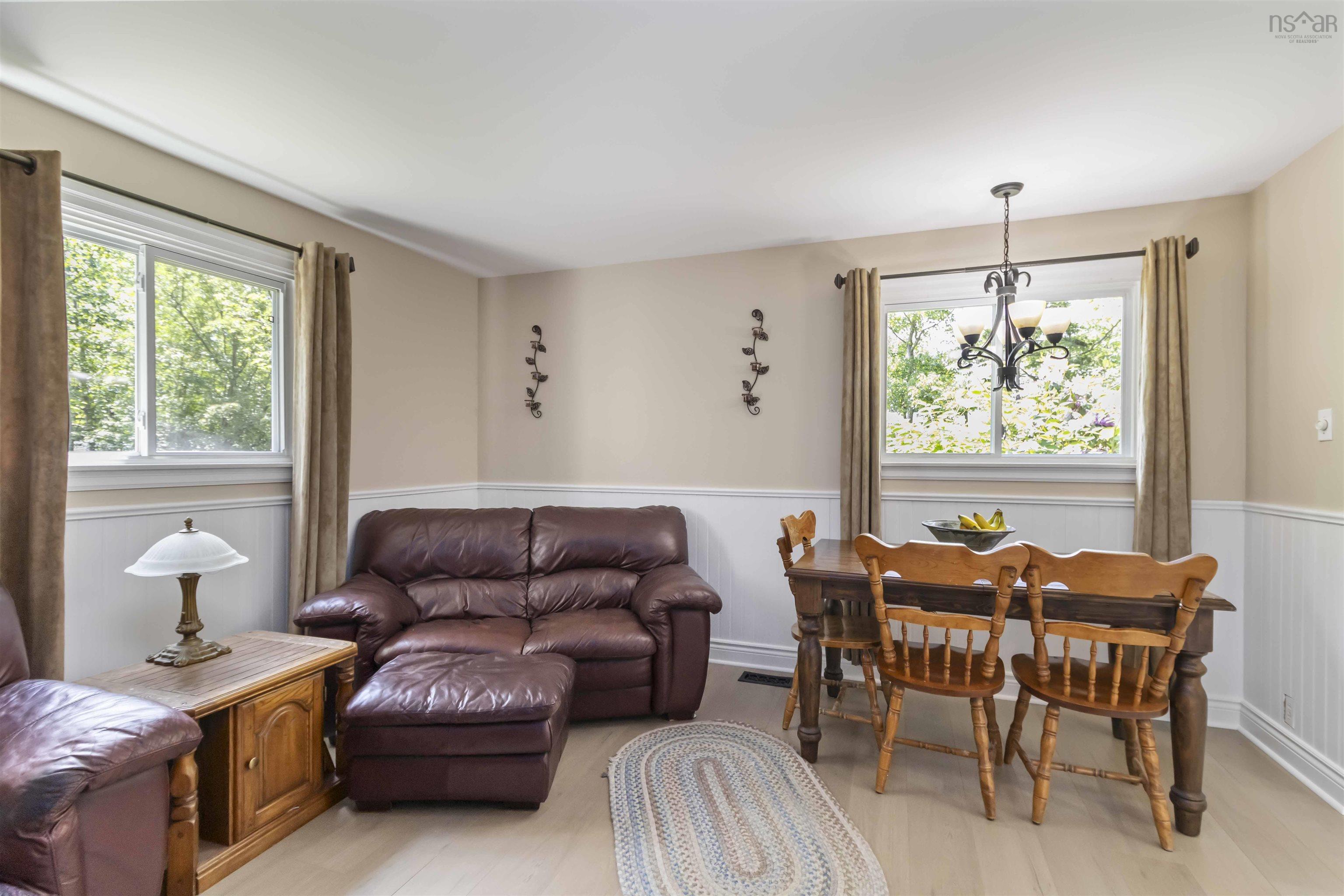 98 Wildwood Boulevard photo #19